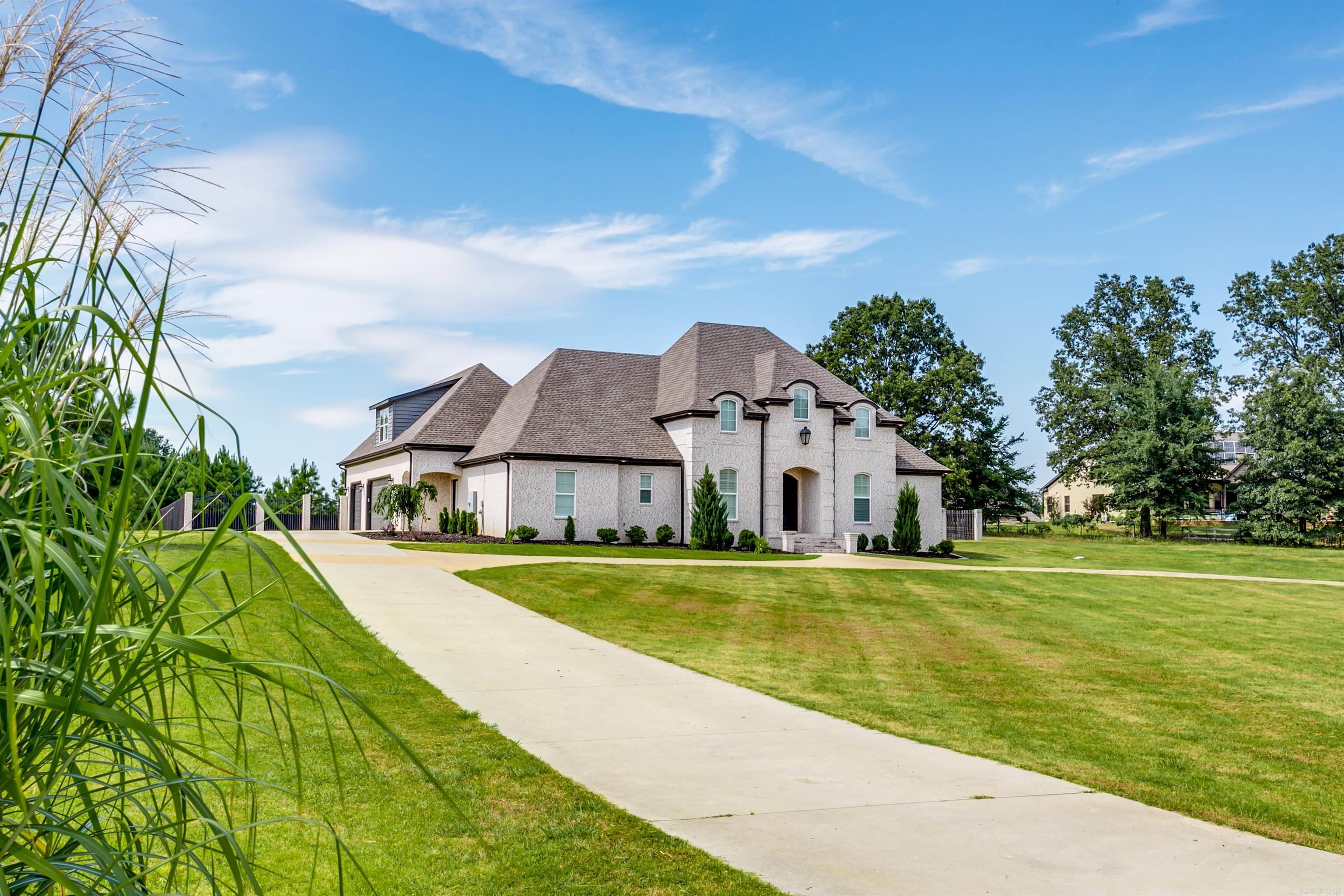 TERRA HILLS - Residential