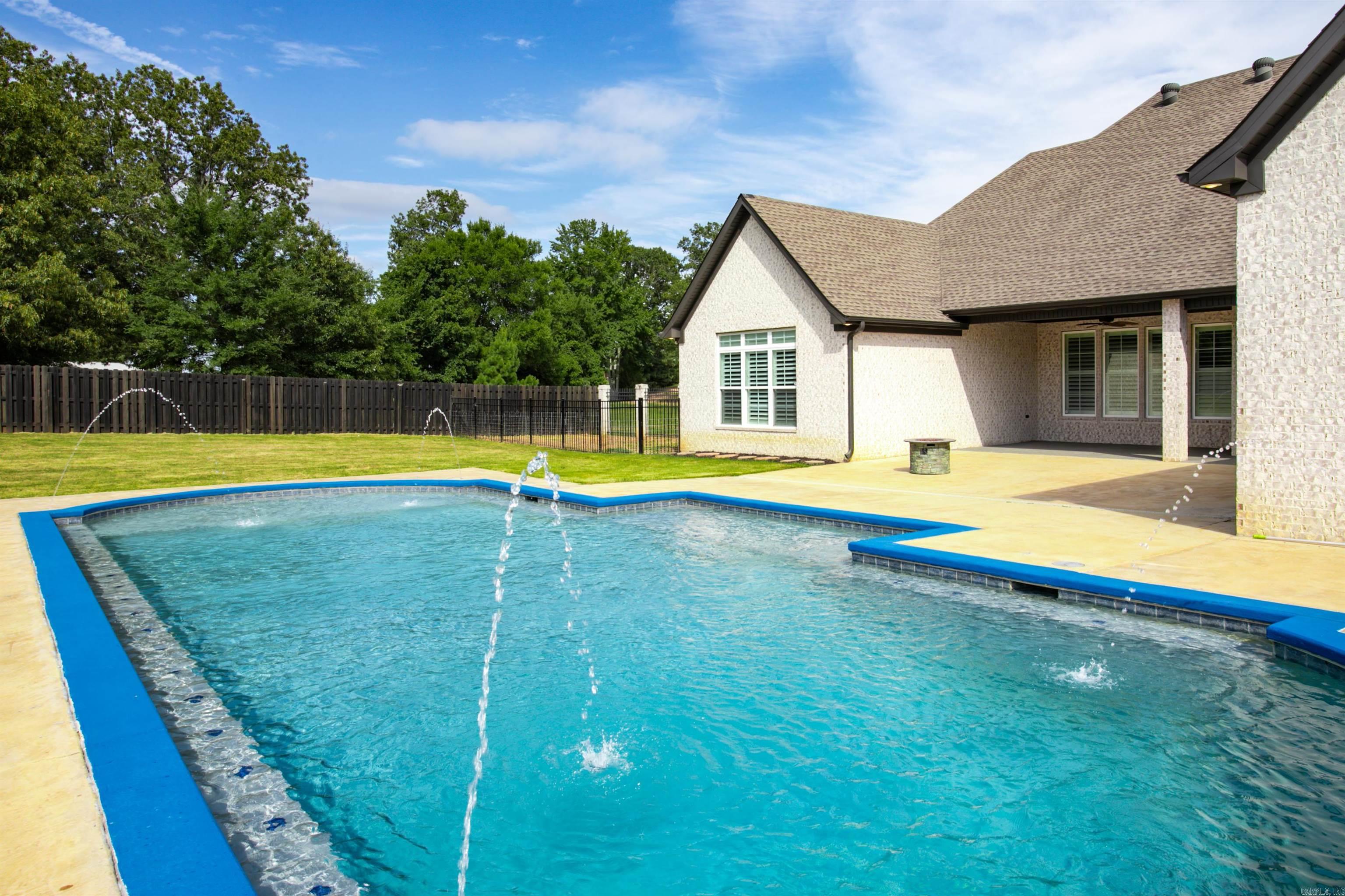 TERRA HILLS - Residential