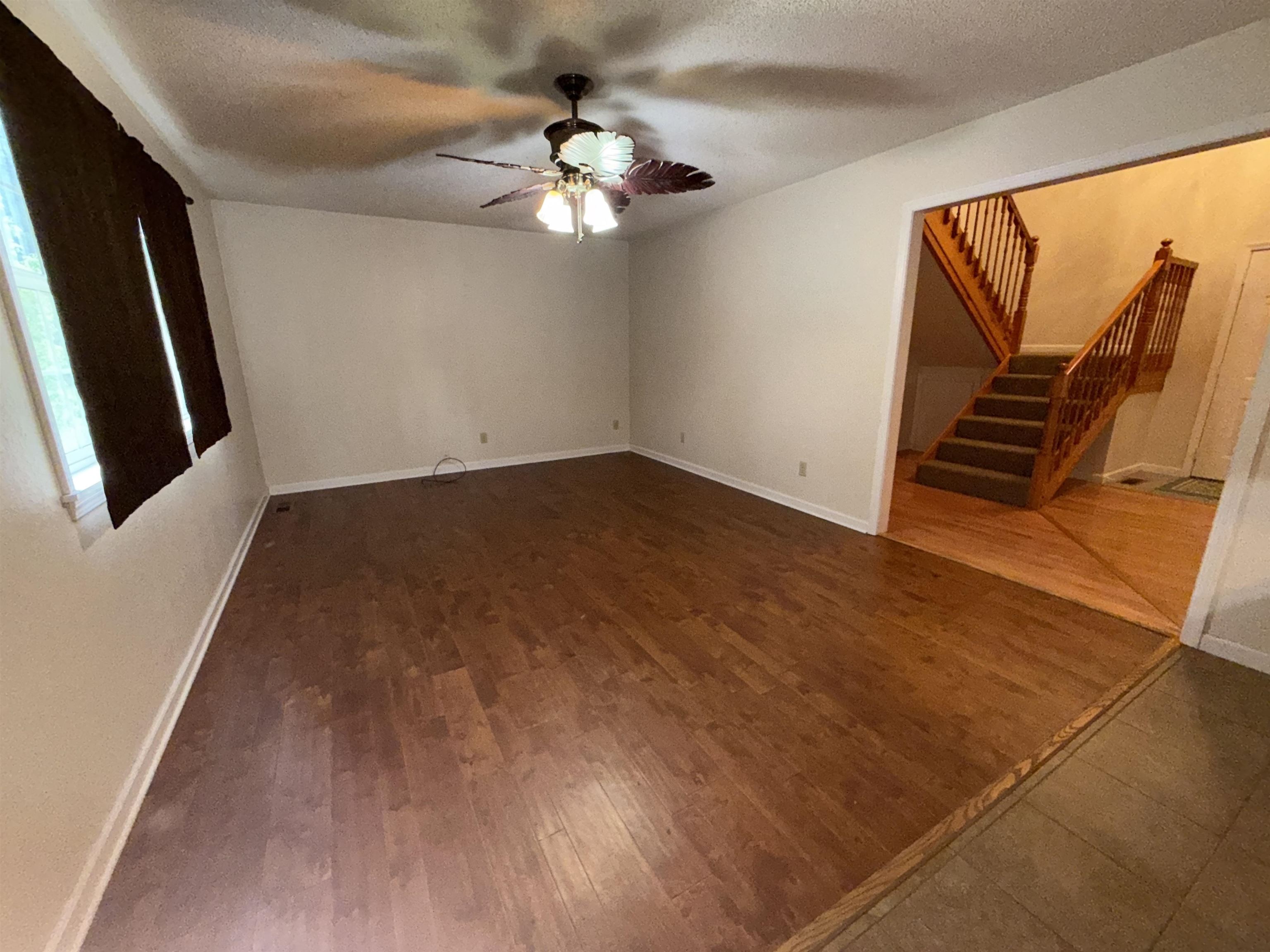 ASHLEY WOODS - Residential