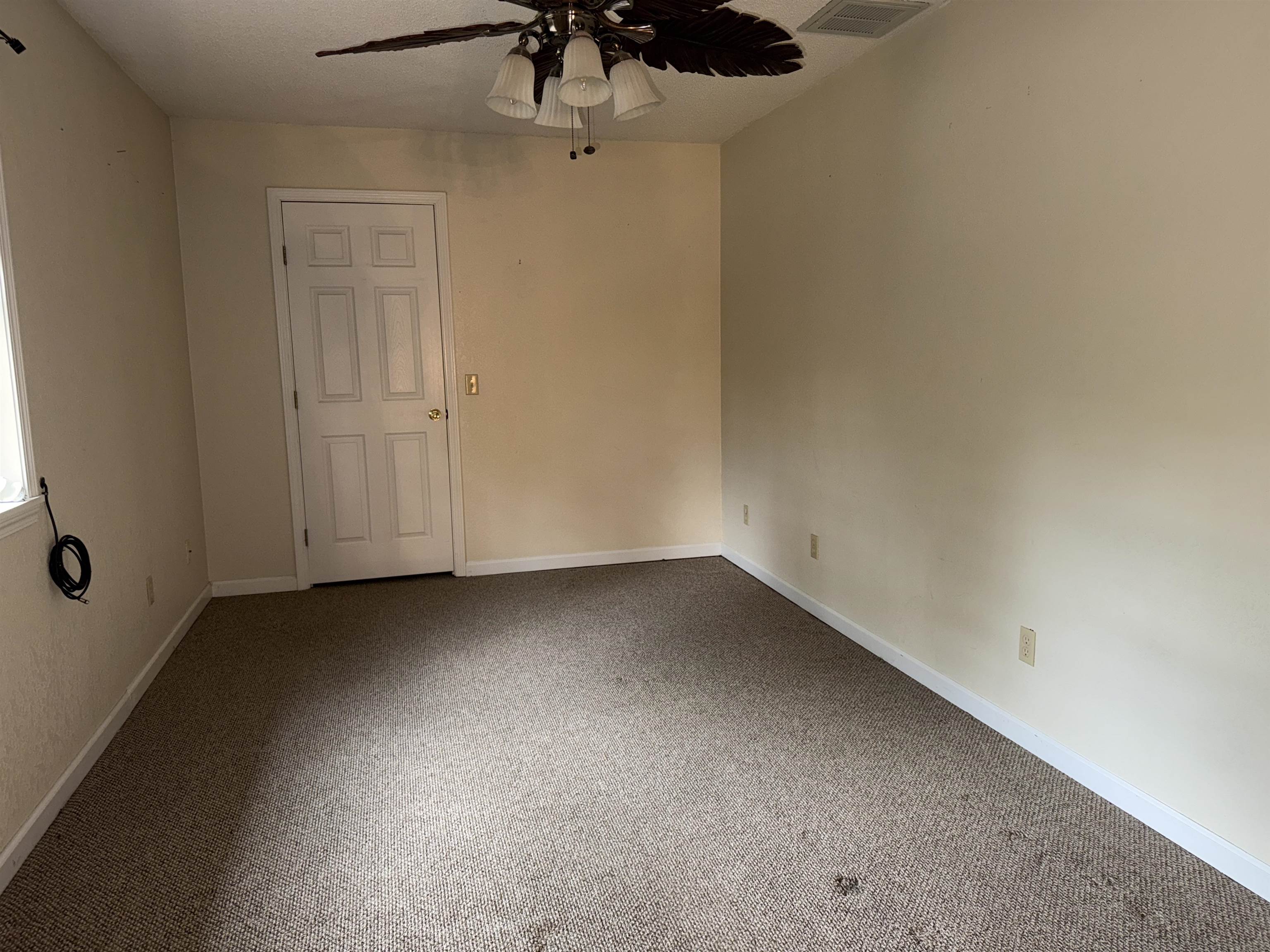 ASHLEY WOODS - Residential