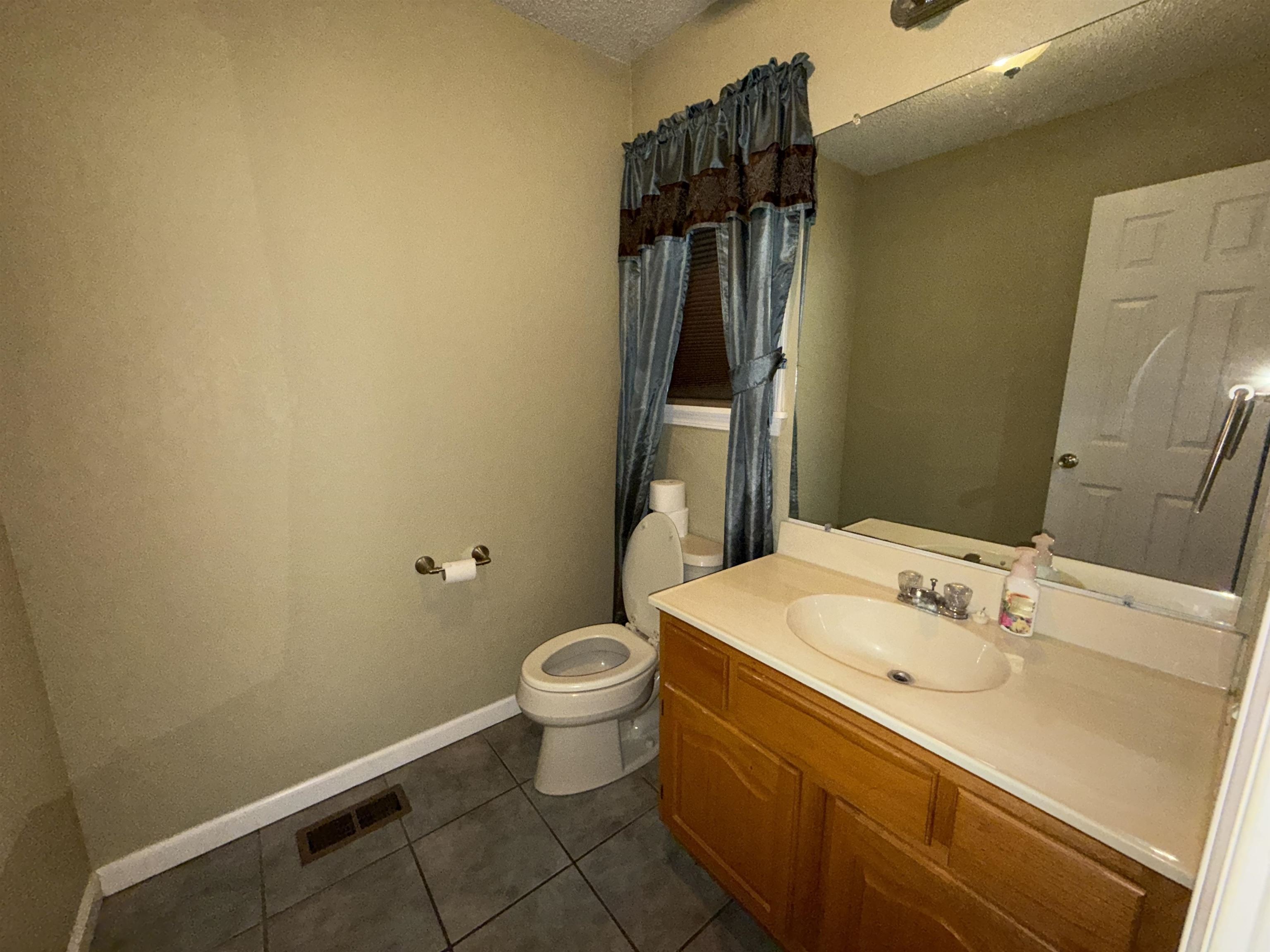 ASHLEY WOODS - Residential