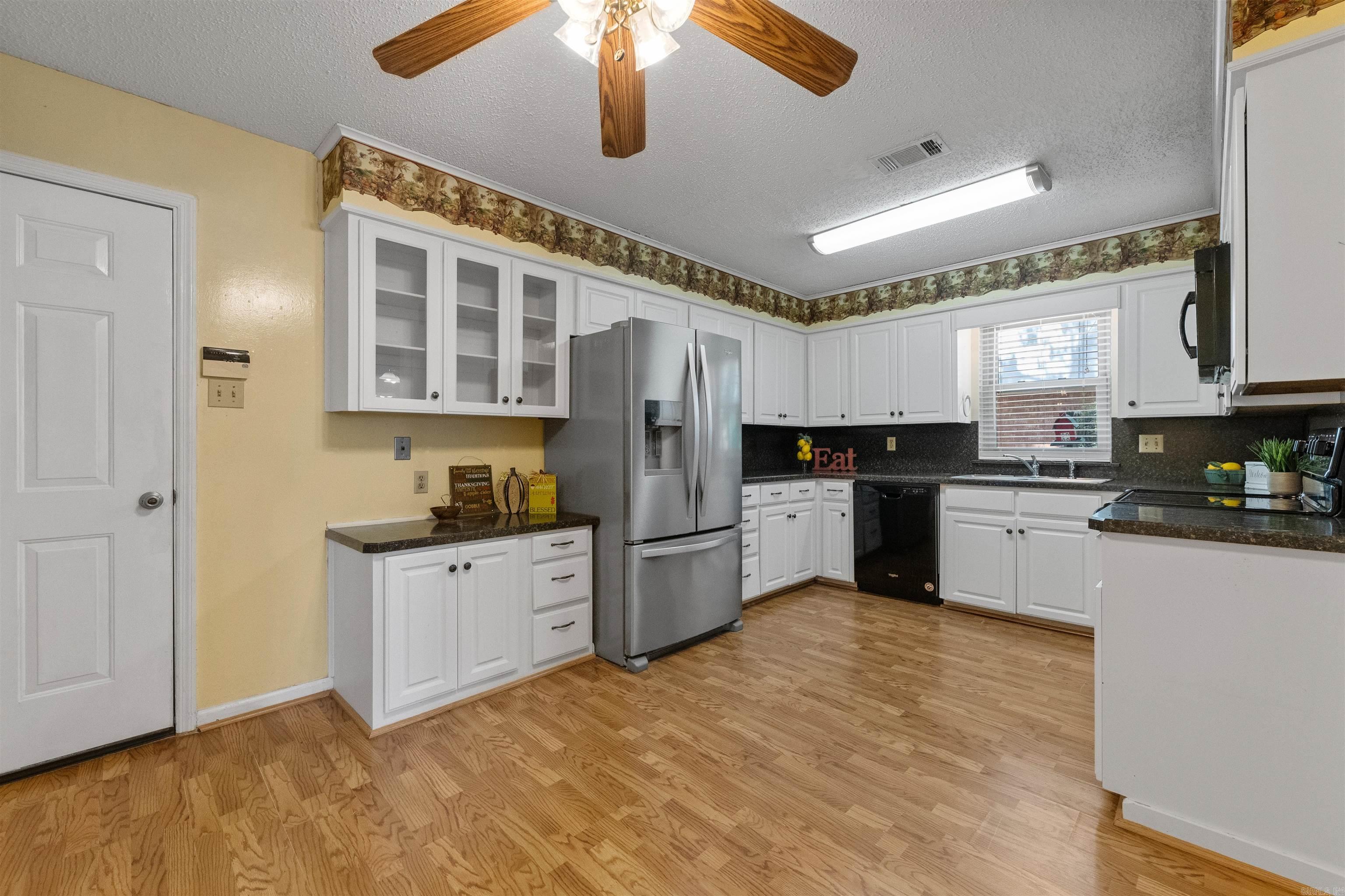 SHERWOOD ACRES - Residential