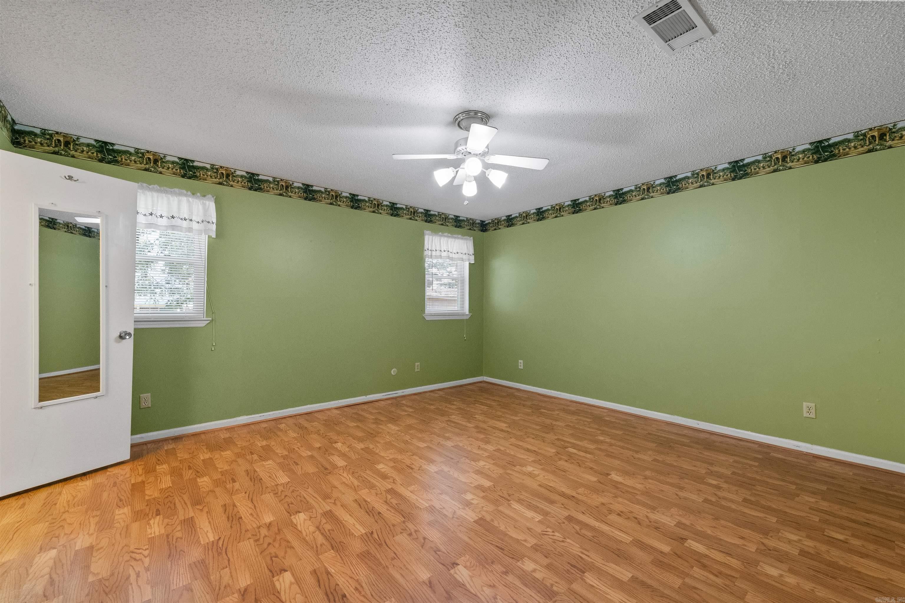 SHERWOOD ACRES - Residential