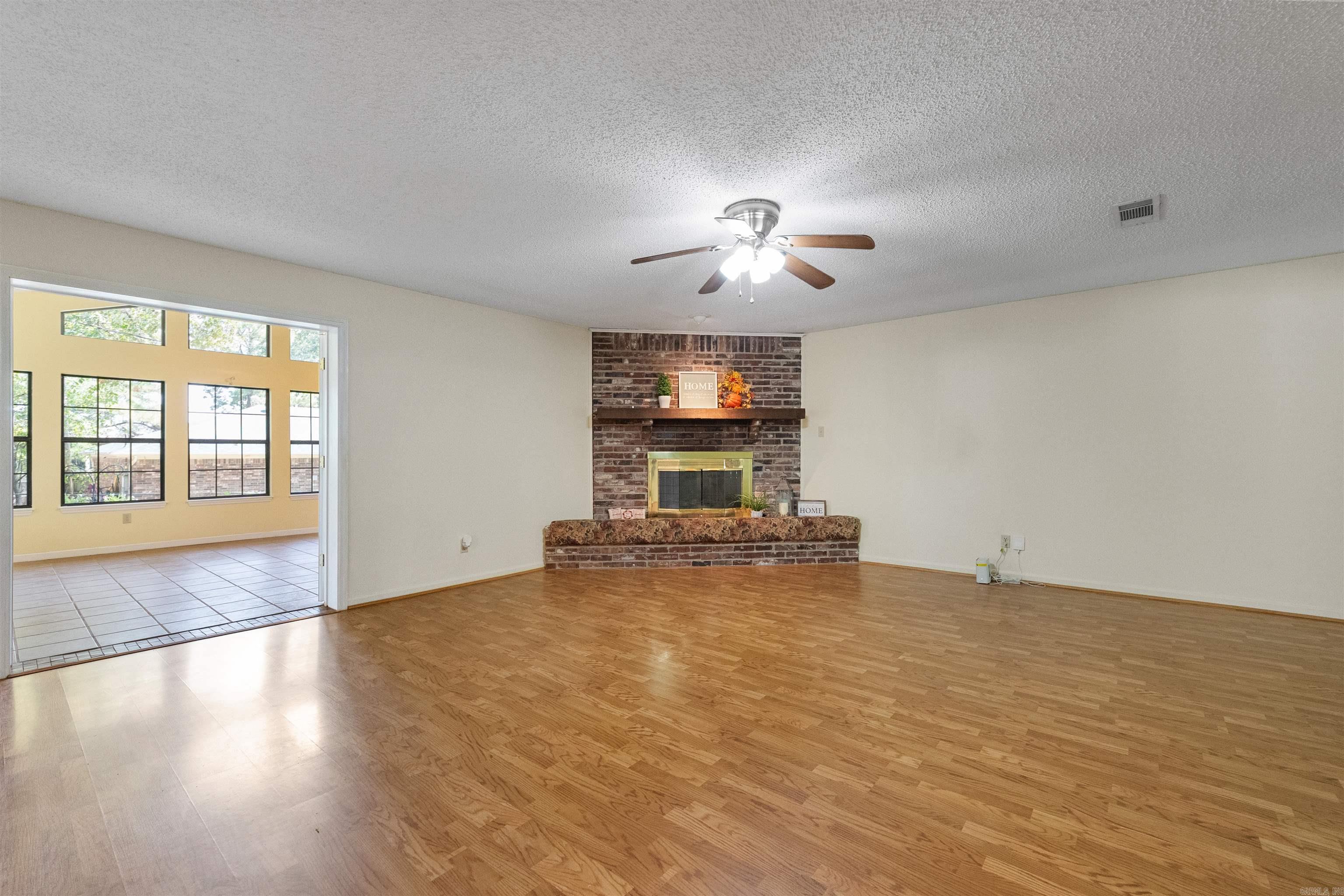 SHERWOOD ACRES - Residential