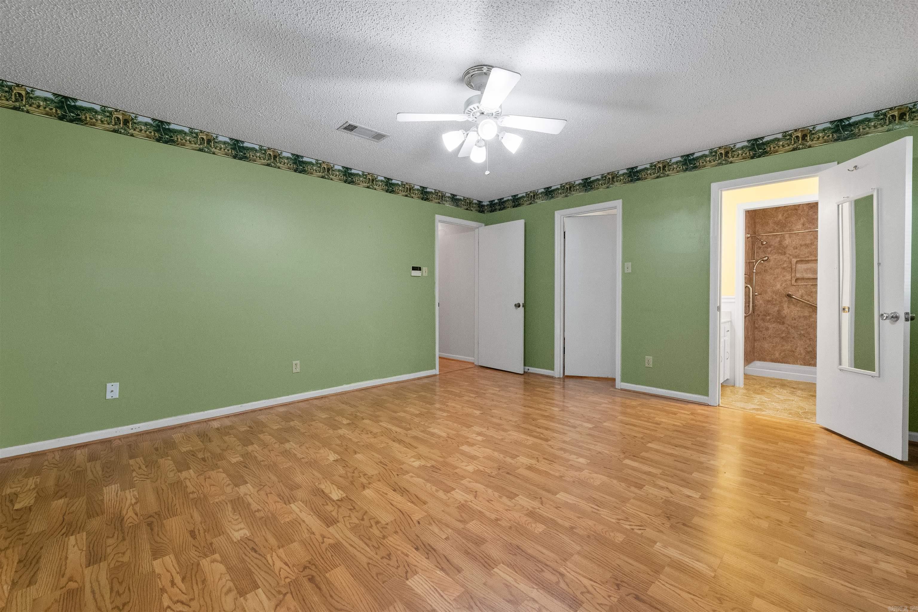 SHERWOOD ACRES - Residential