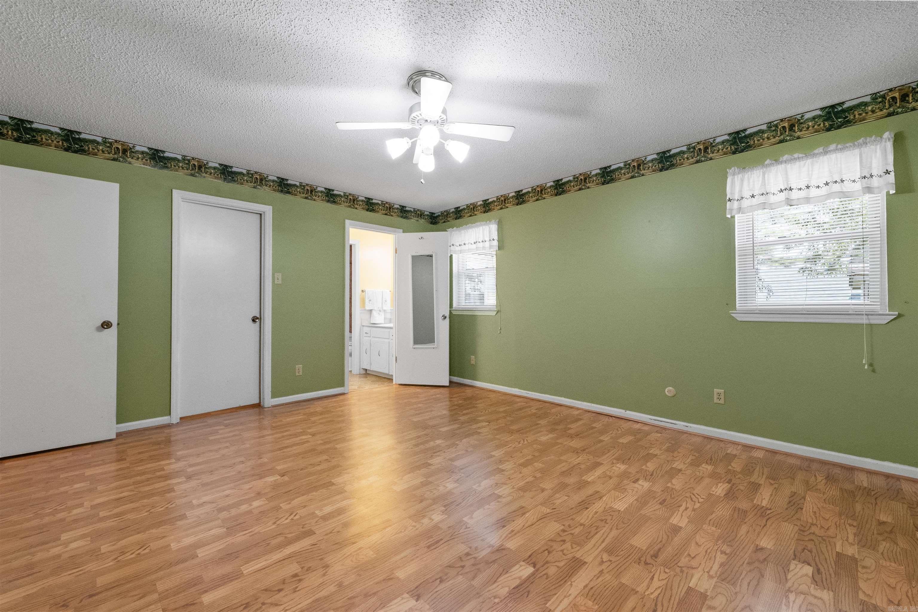 SHERWOOD ACRES - Residential