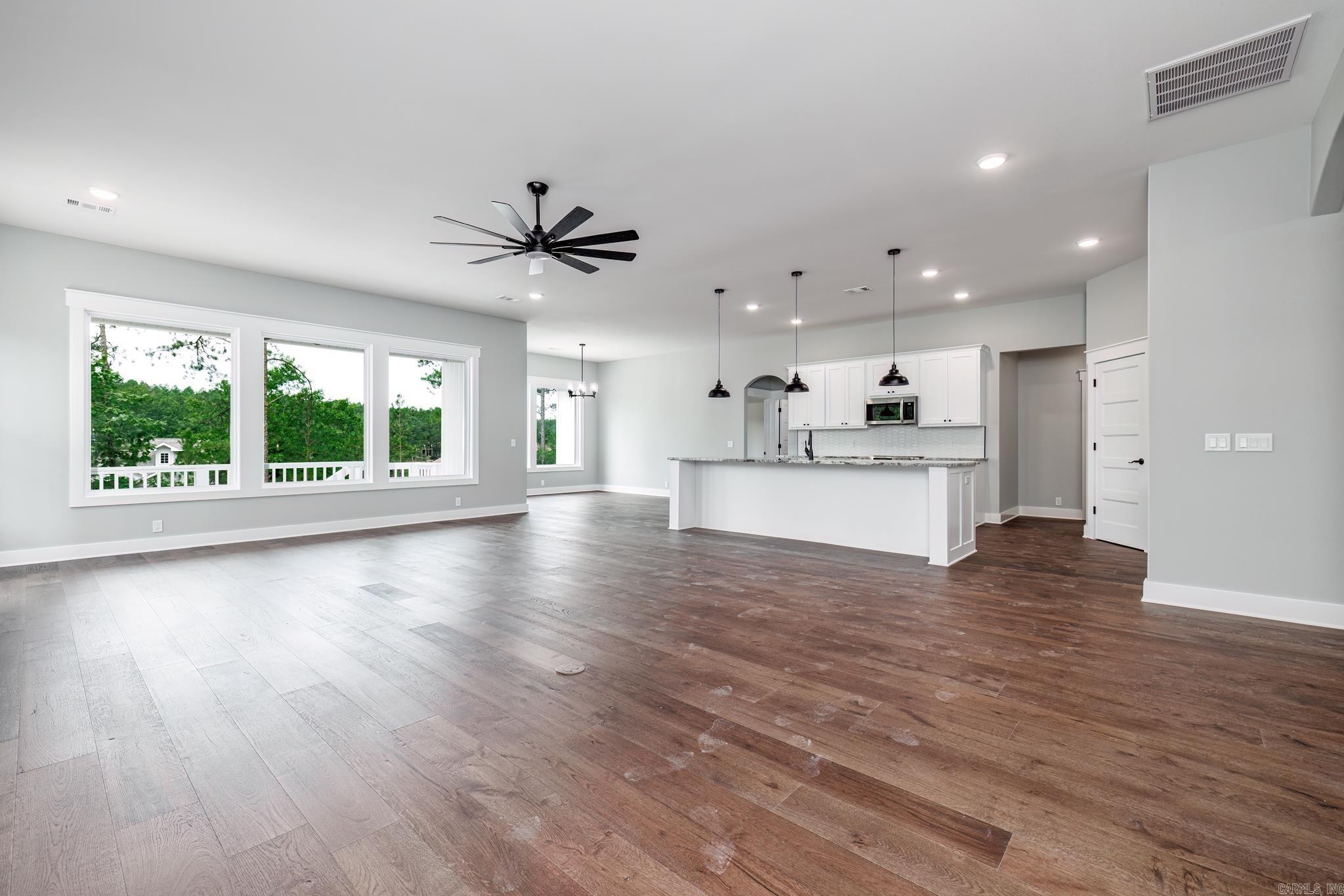 ALTA VISTA - Residential