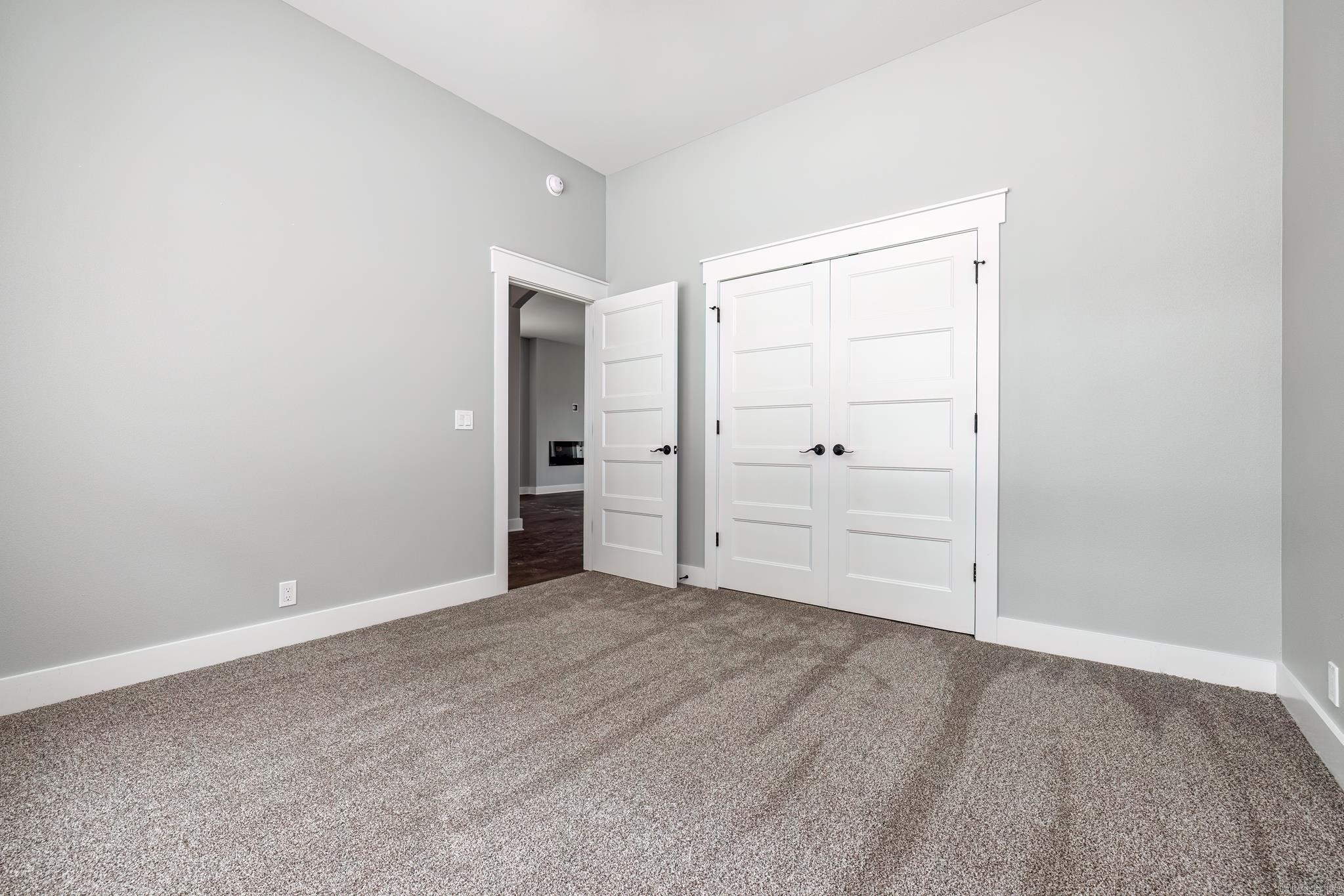 ALTA VISTA - Residential