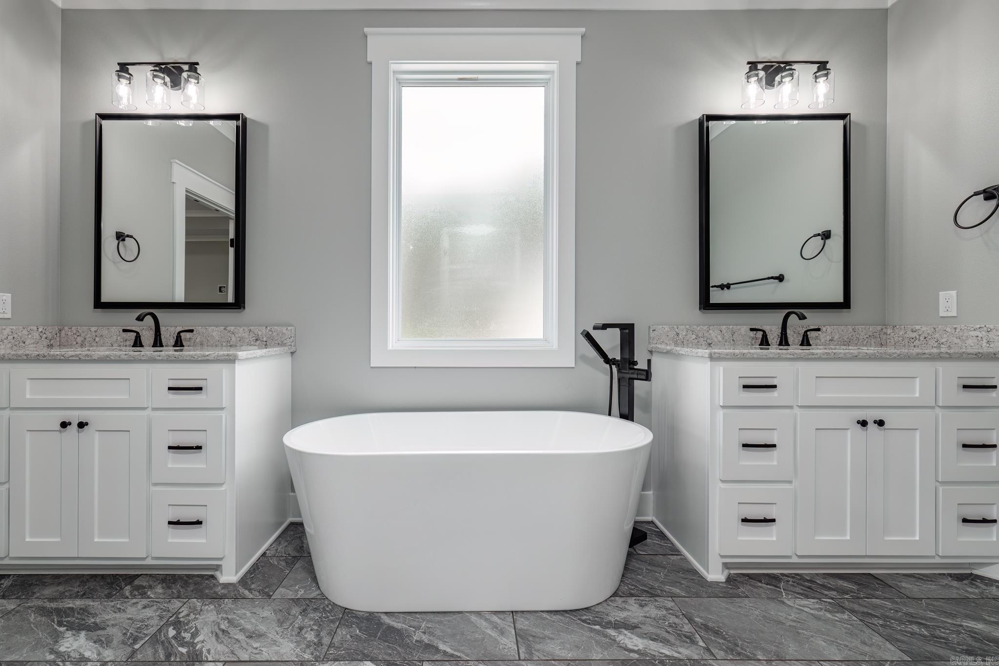 ALTA VISTA - Residential