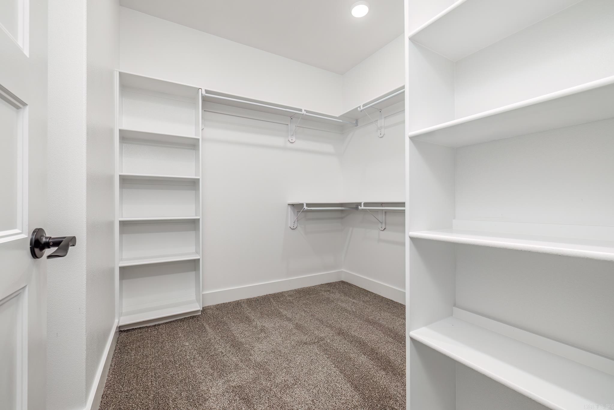 ALTA VISTA - Residential