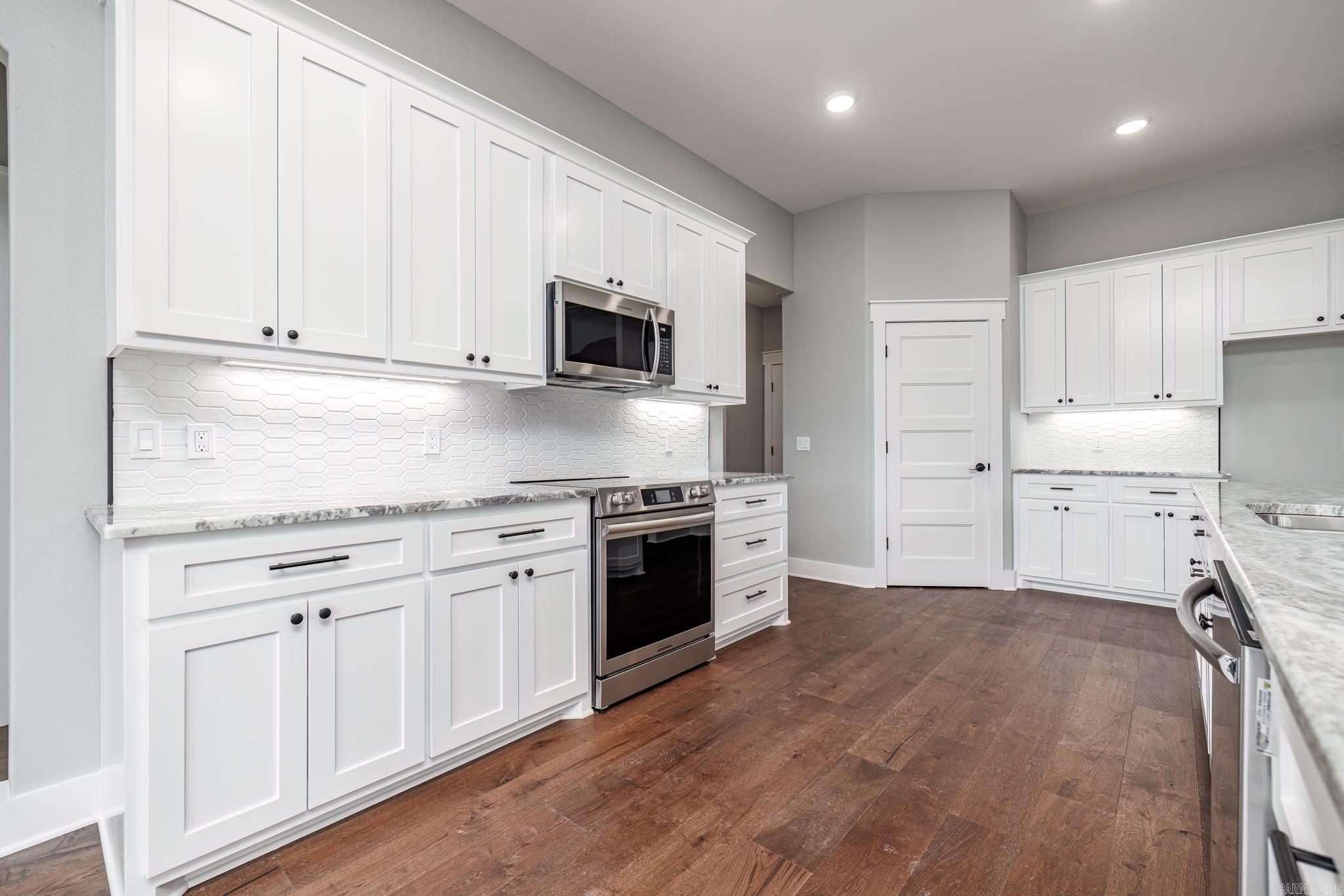 ALTA VISTA - Residential