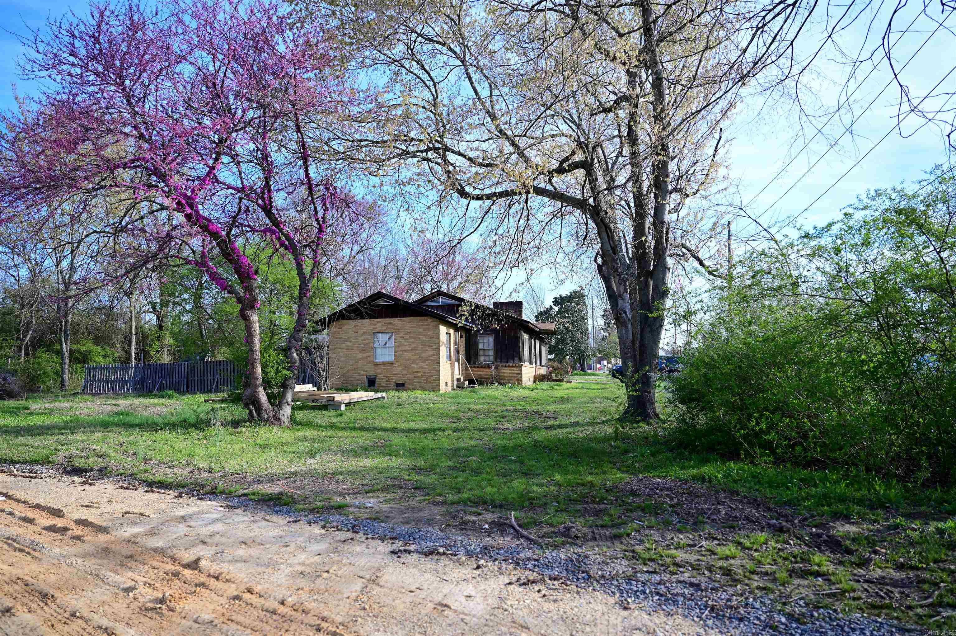 Lawson - Commercial Sale