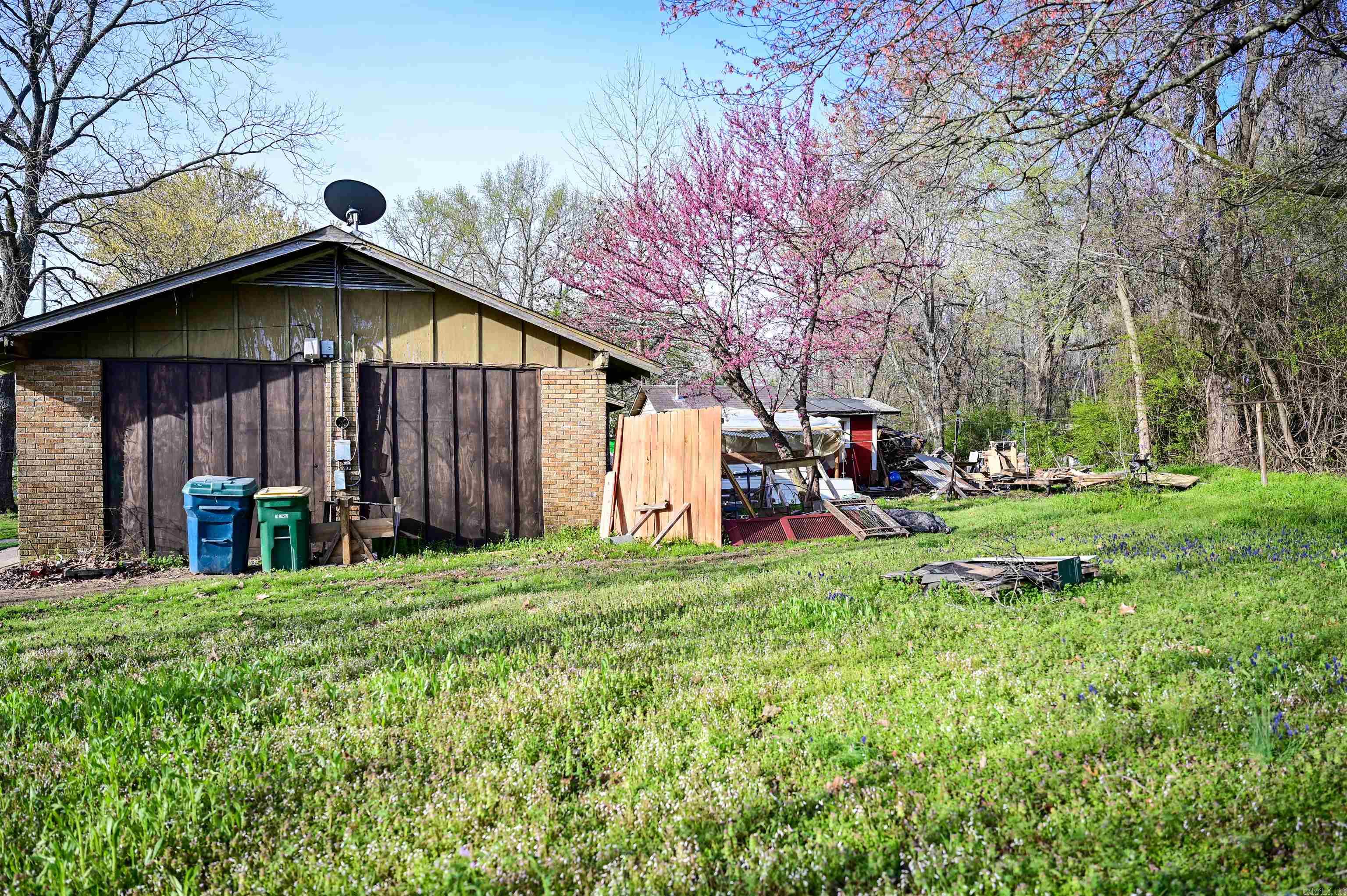 Lawson - Commercial Sale