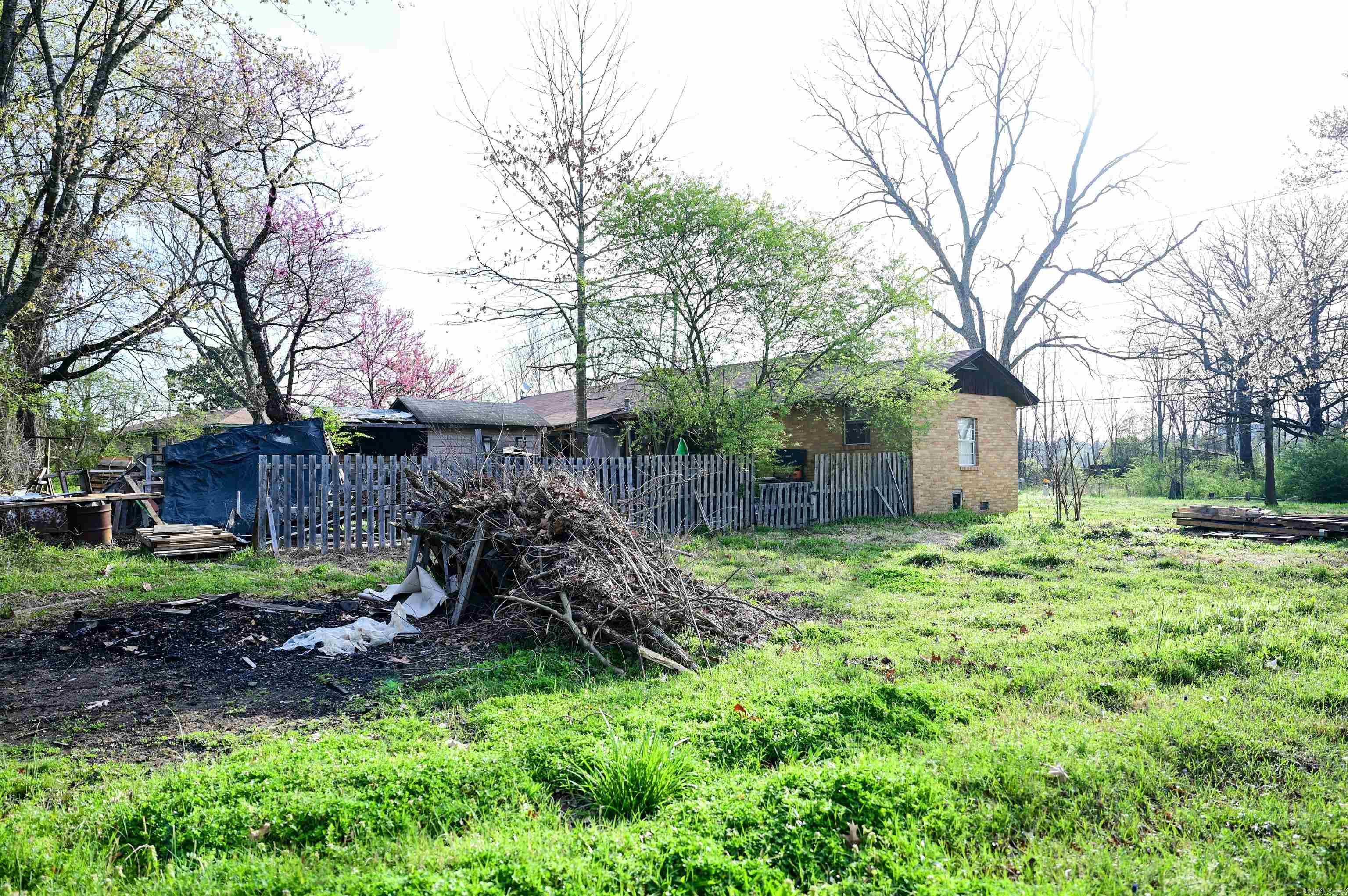 Lawson - Commercial Sale