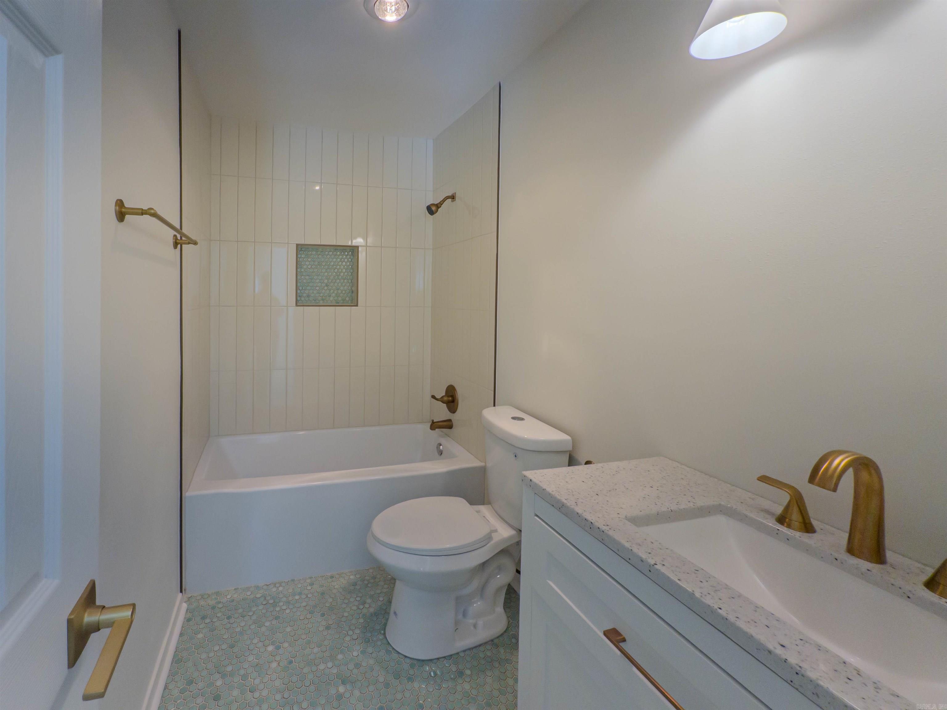 PARKWAY PLACE - Residential