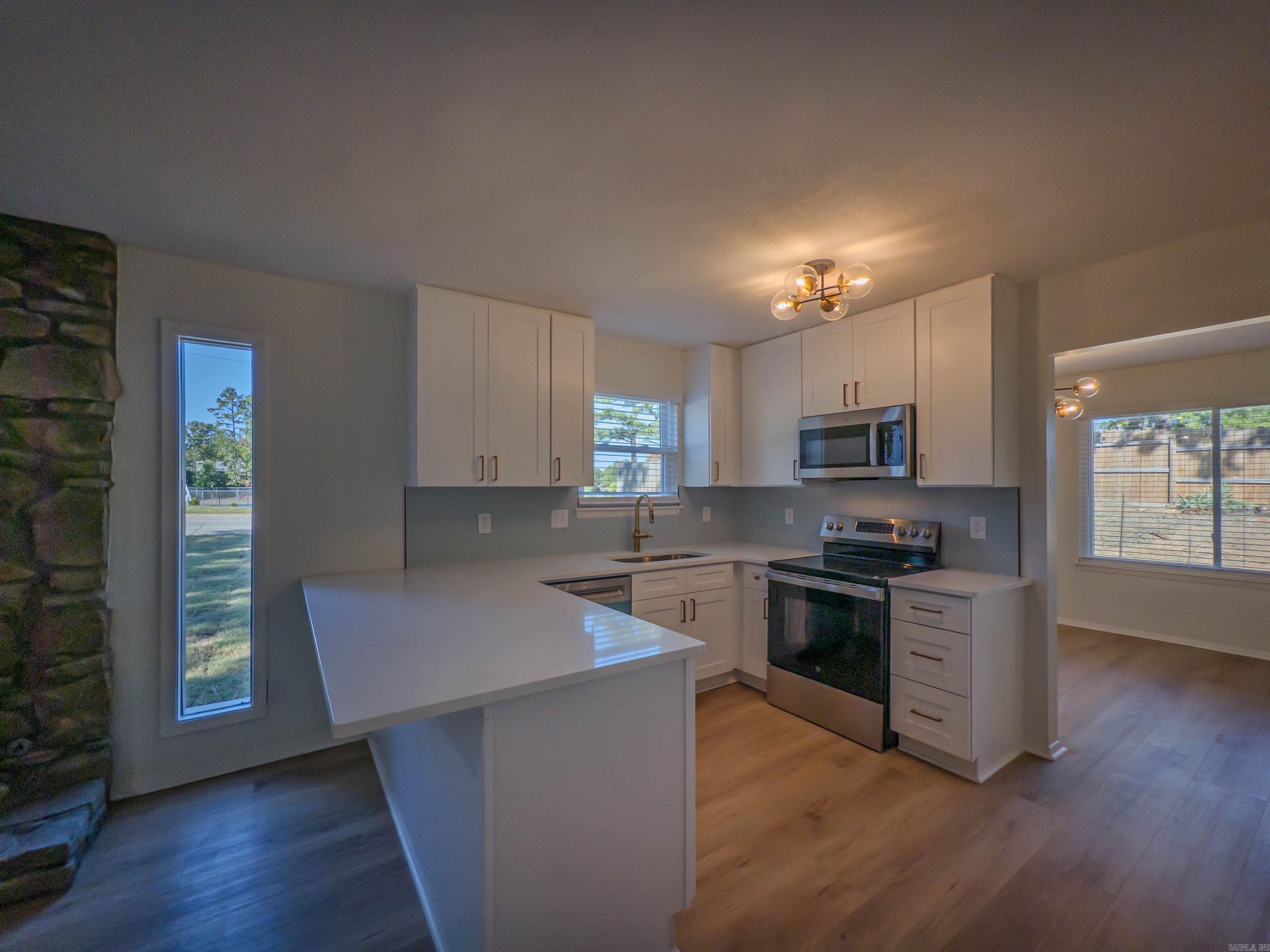 PARKWAY PLACE - Residential