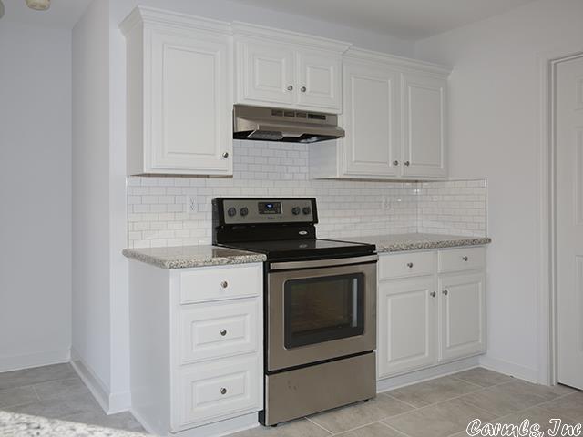 COUNTRY CLUB OF ARK THE - Residential Lease