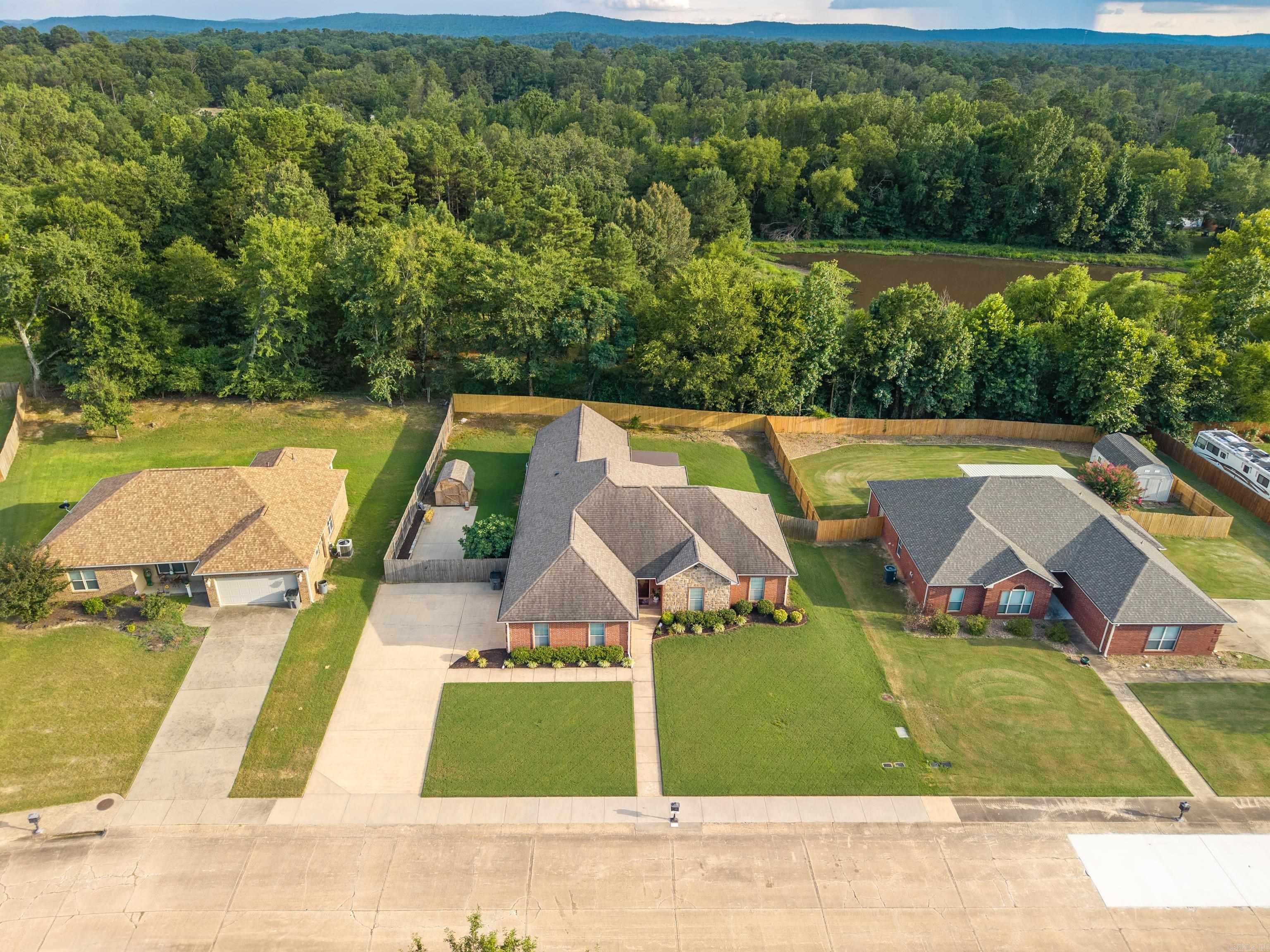 MAPLEWOOD ESTATES - Residential