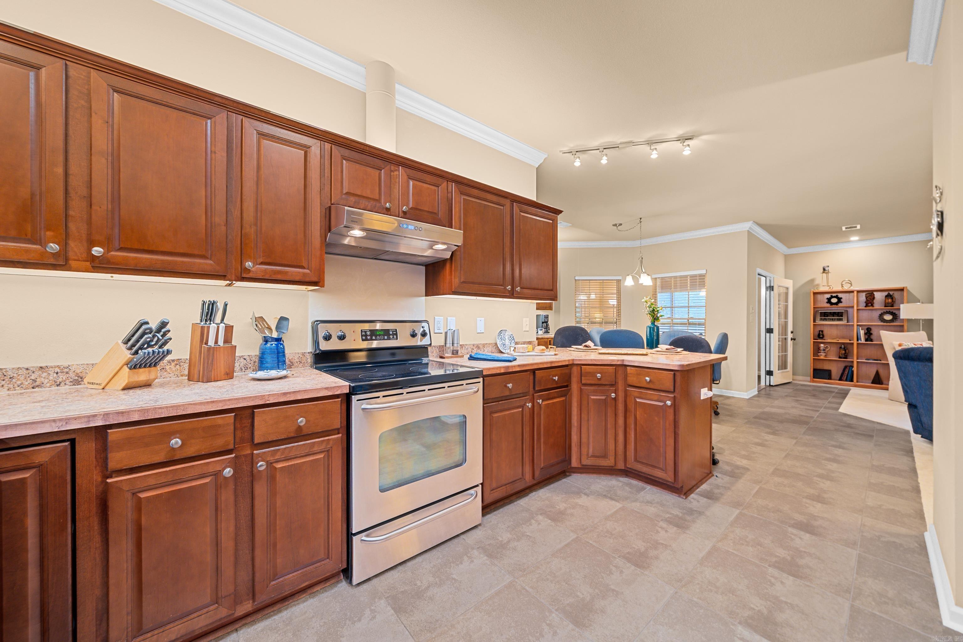 MAPLEWOOD ESTATES - Residential