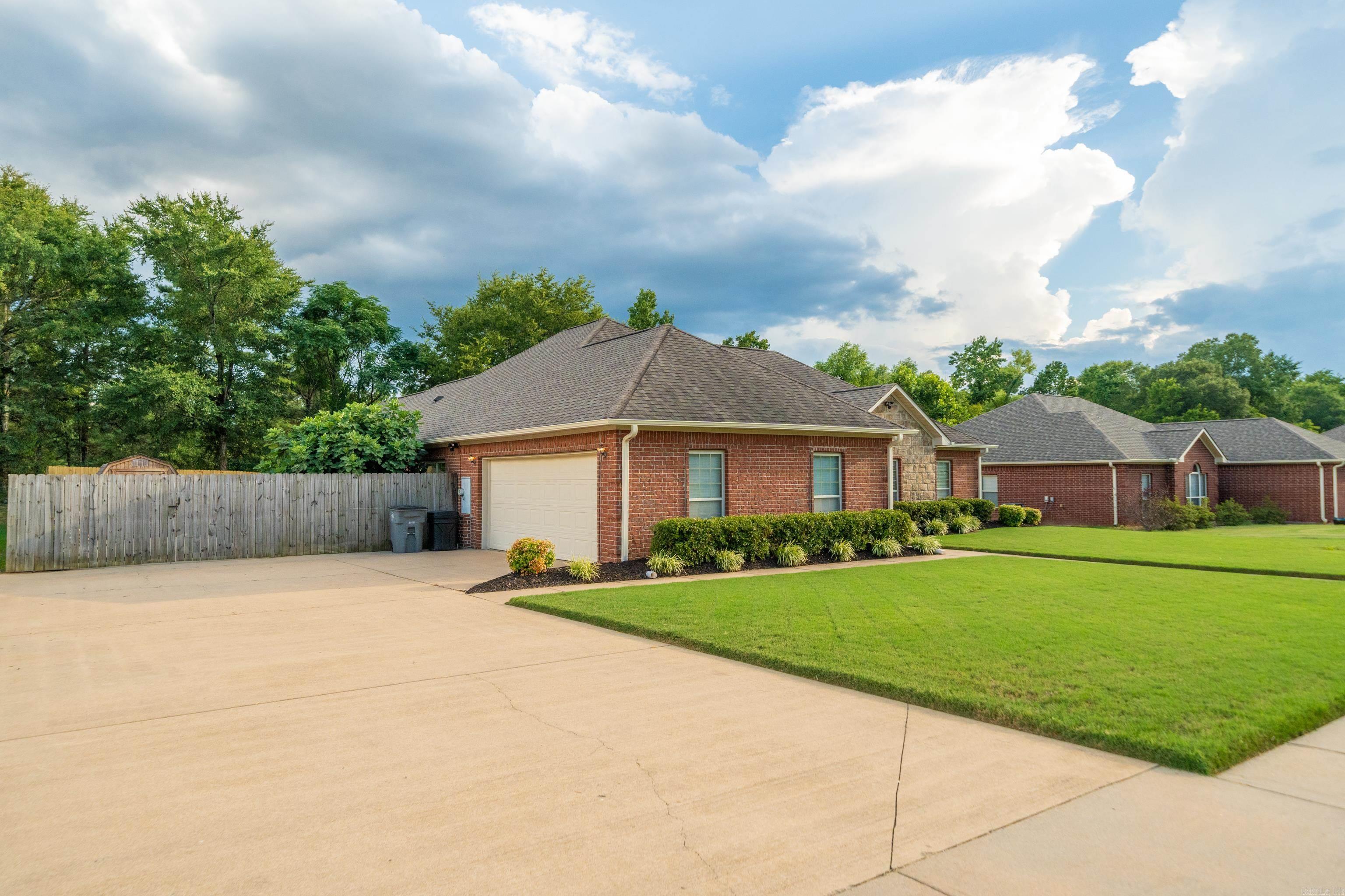 MAPLEWOOD ESTATES - Residential