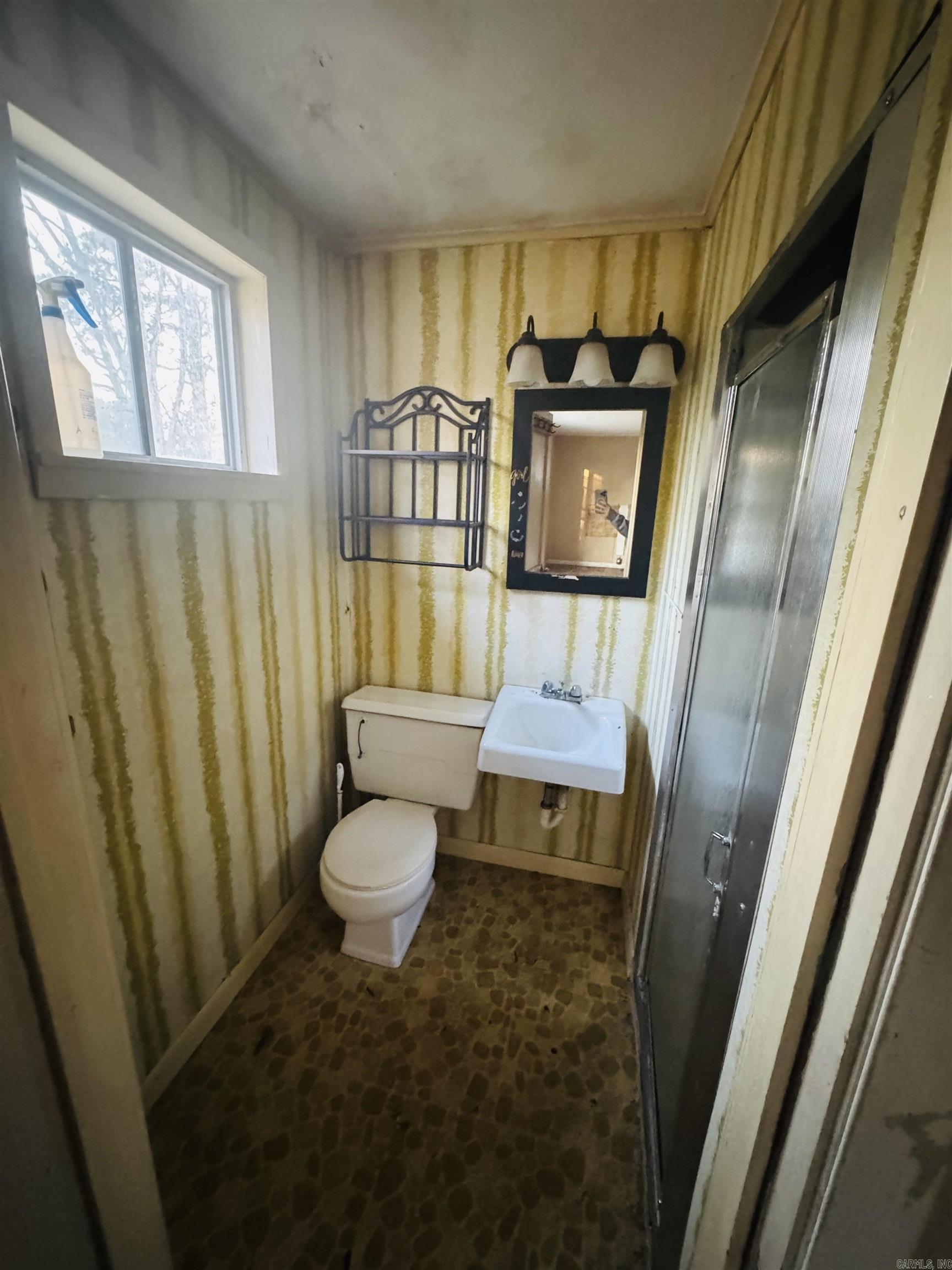 LONGINO & GOODE - Residential