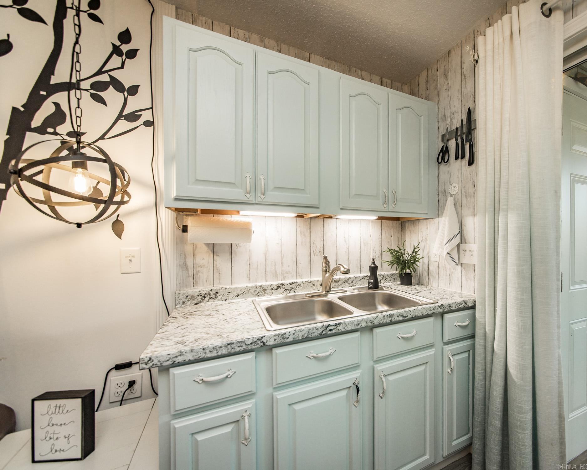 Summerhill Place Condos - Residential