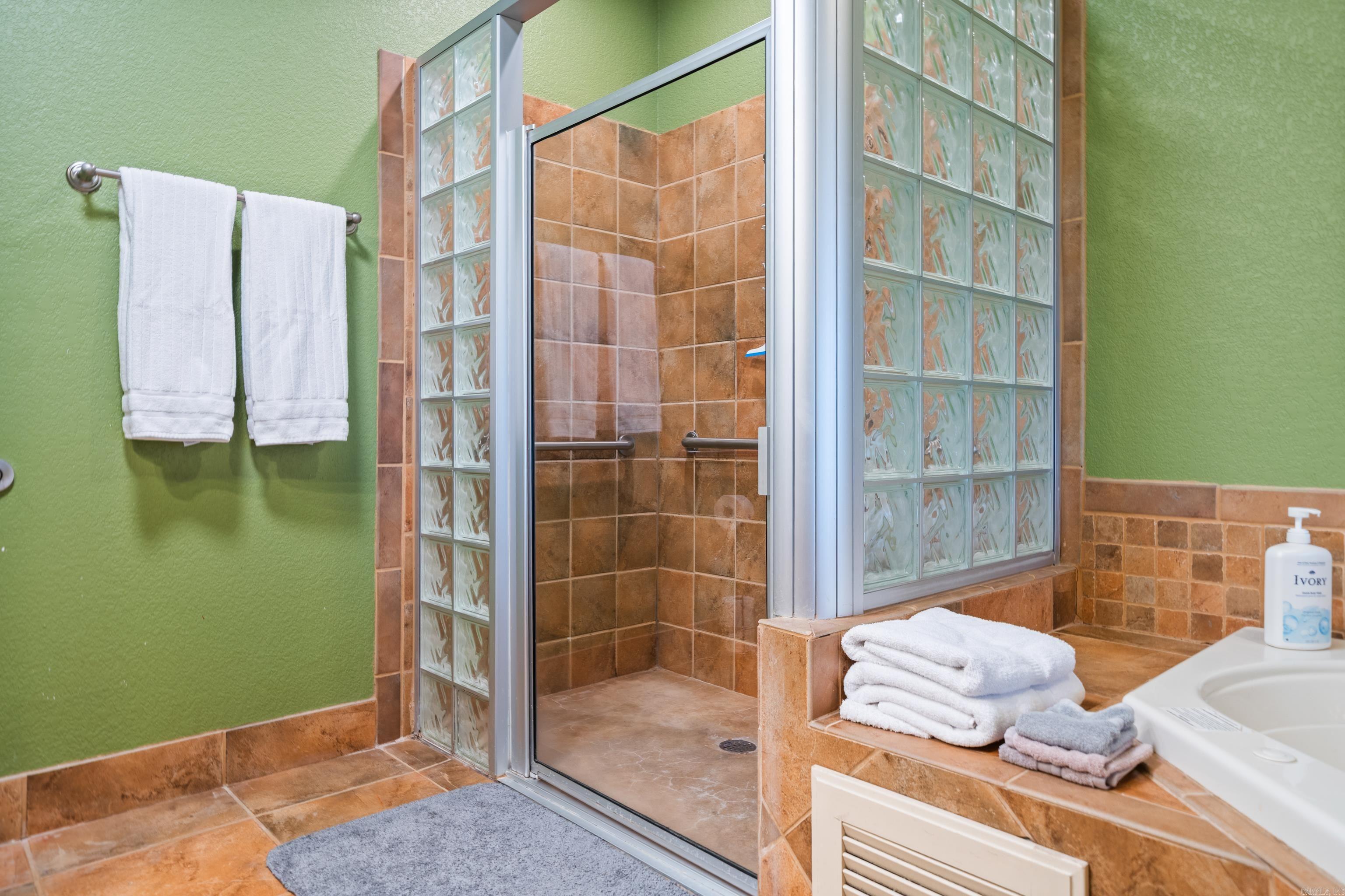 VISTA VILLAS at SUNBAY HPR - Residential