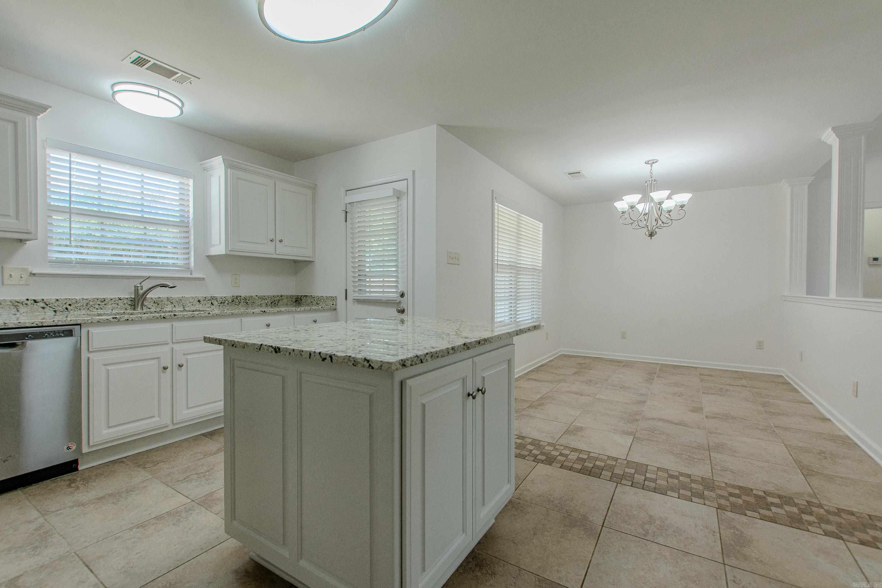 CARRIAGE COURT L - Residential