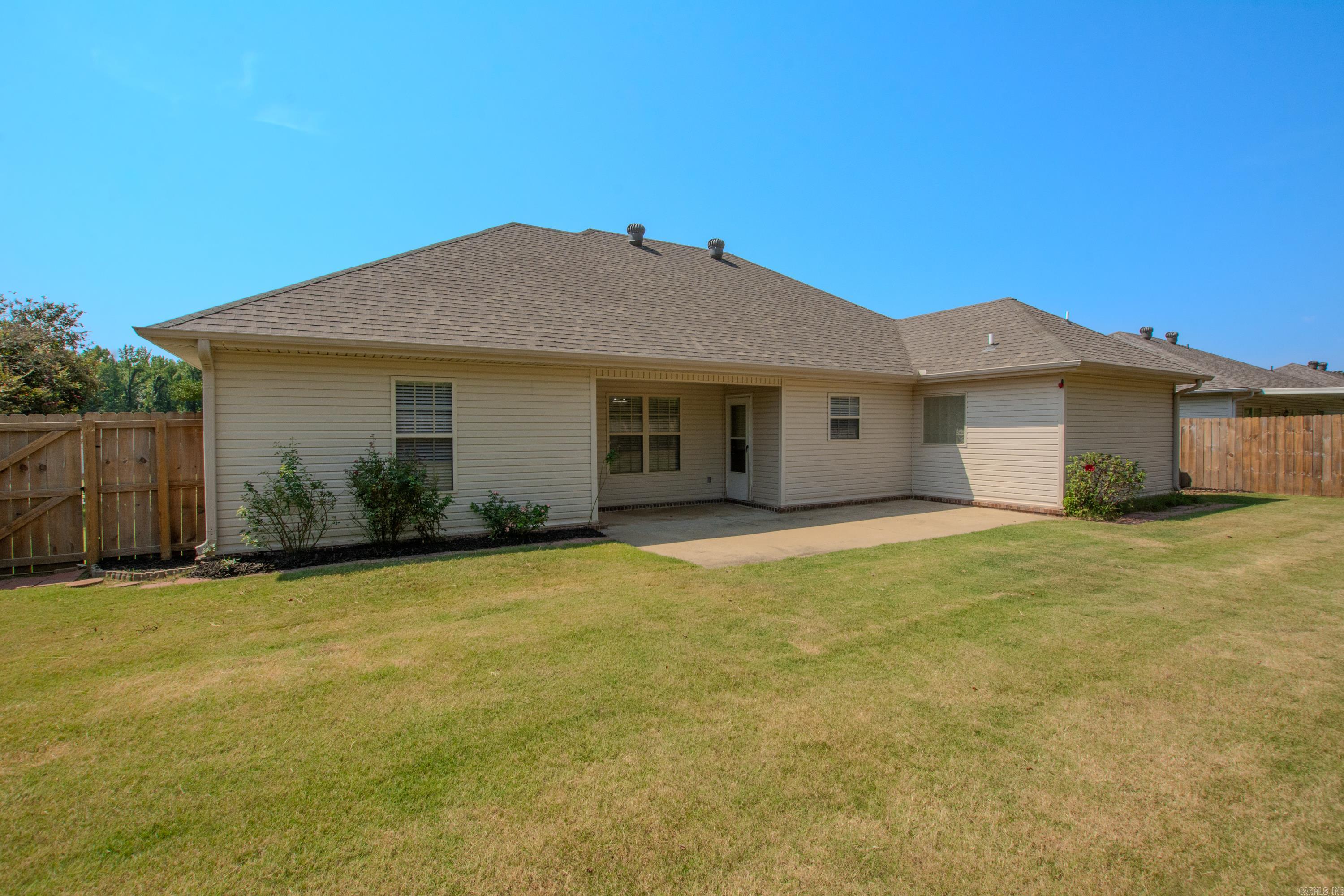 CARRIAGE COURT L - Residential