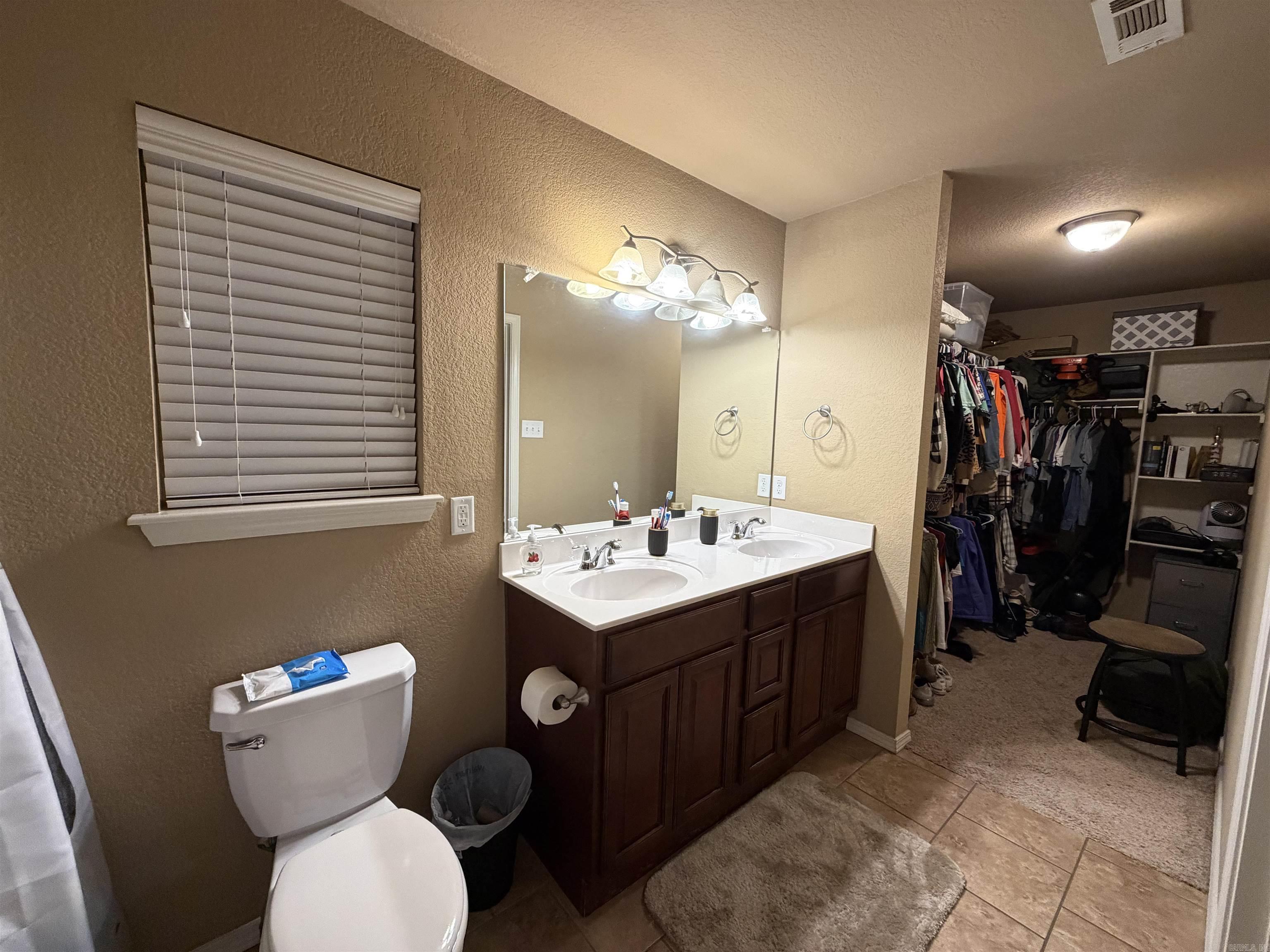 STONEHENGE PLACE - Residential