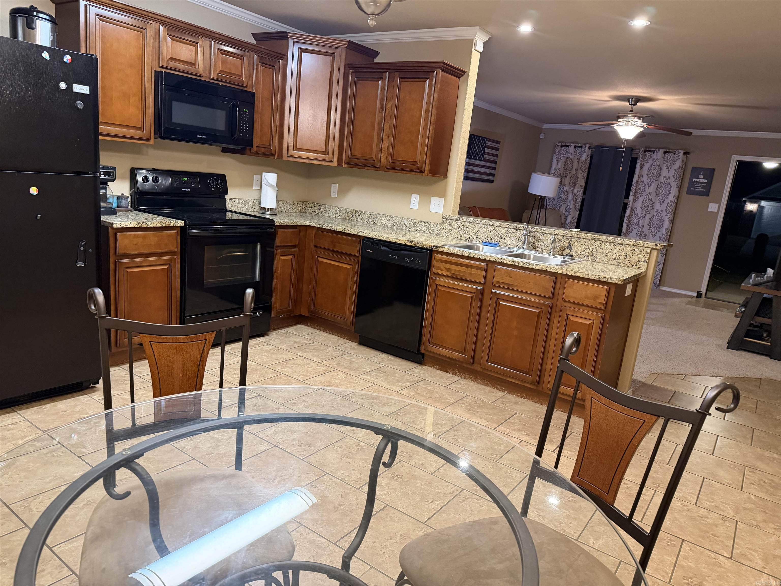 STONEHENGE PLACE - Residential