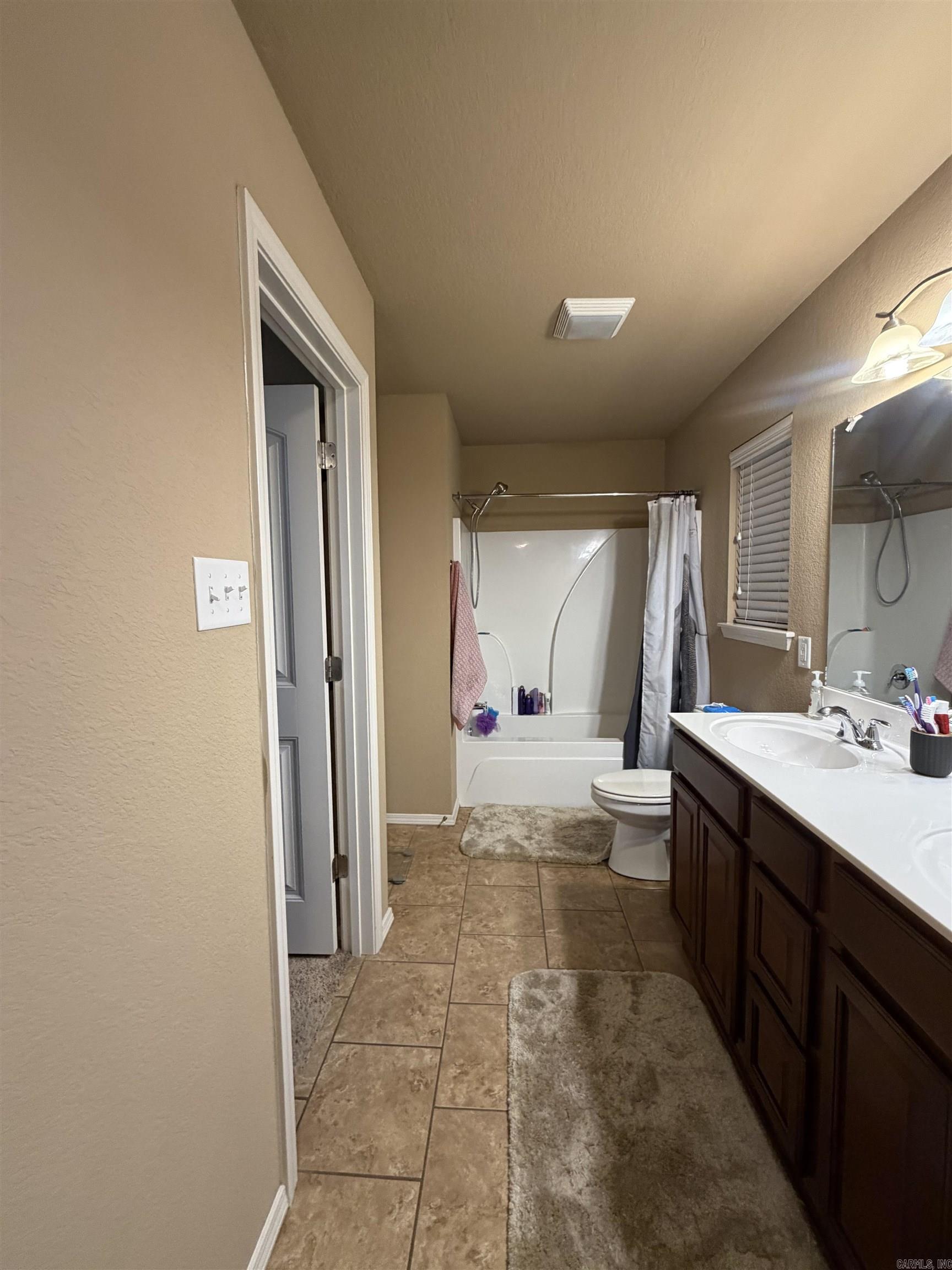 STONEHENGE PLACE - Residential