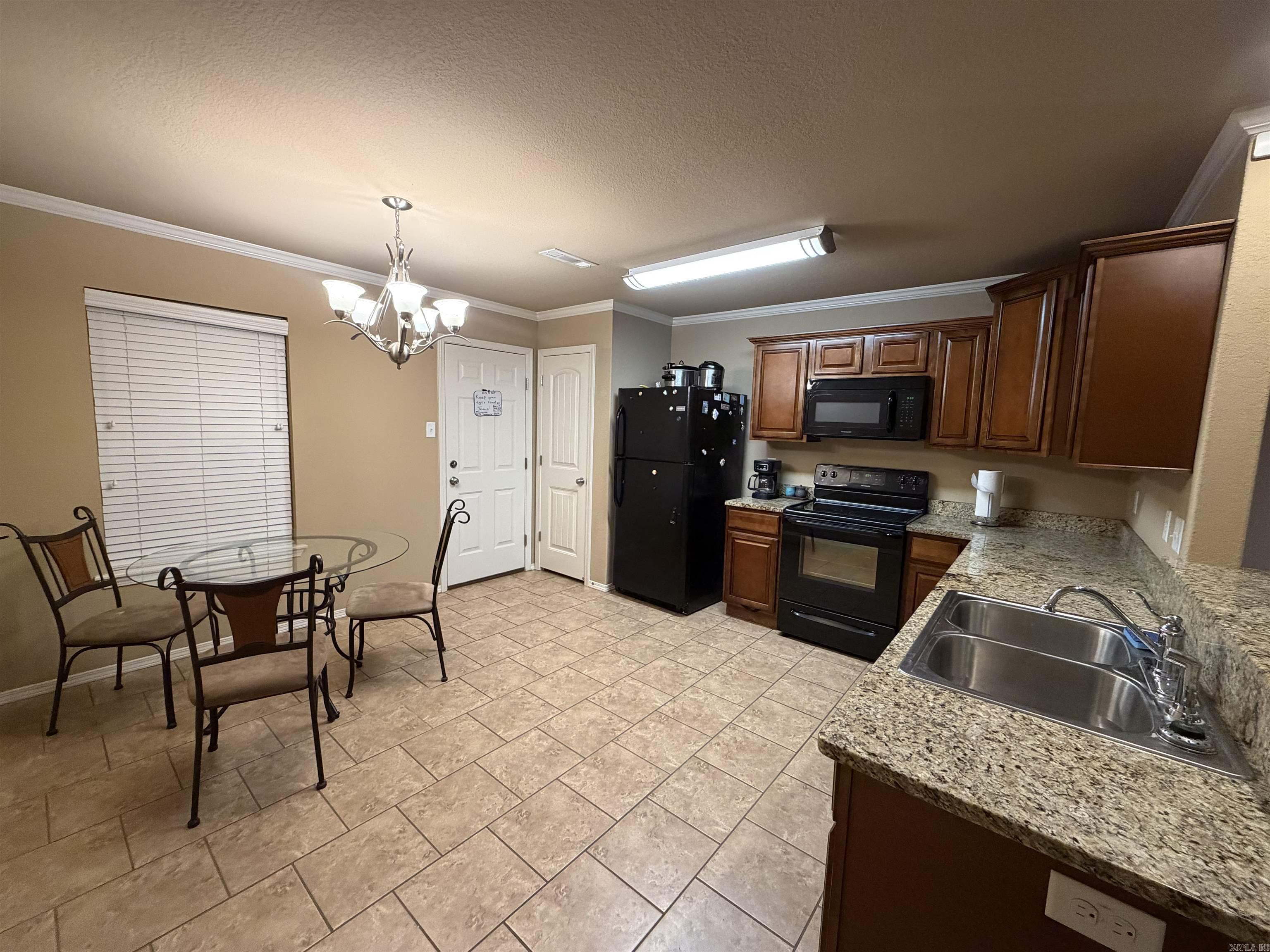 STONEHENGE PLACE - Residential