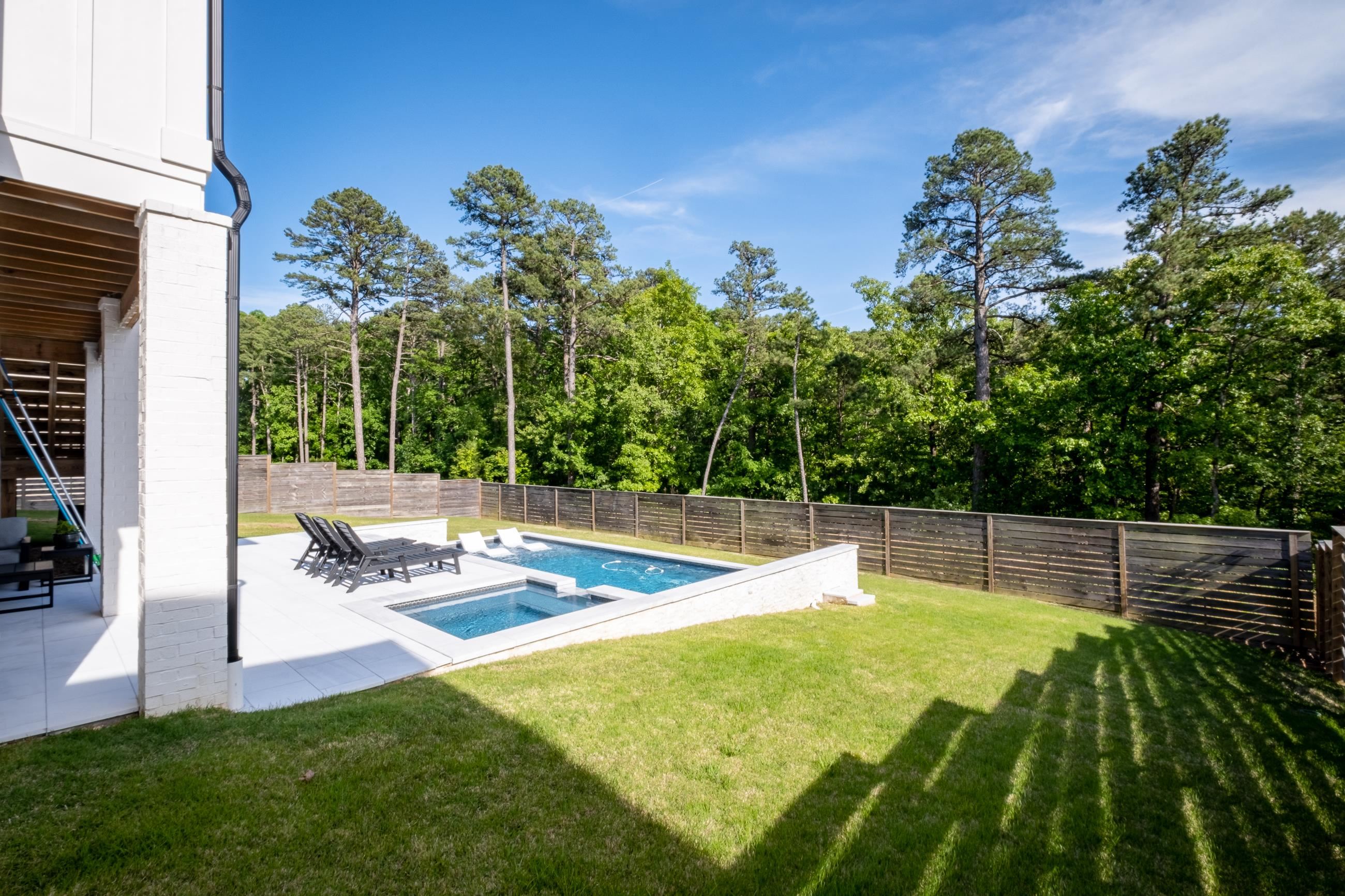 CHENAL VALLEY "FALSTONE COURT" - Residential