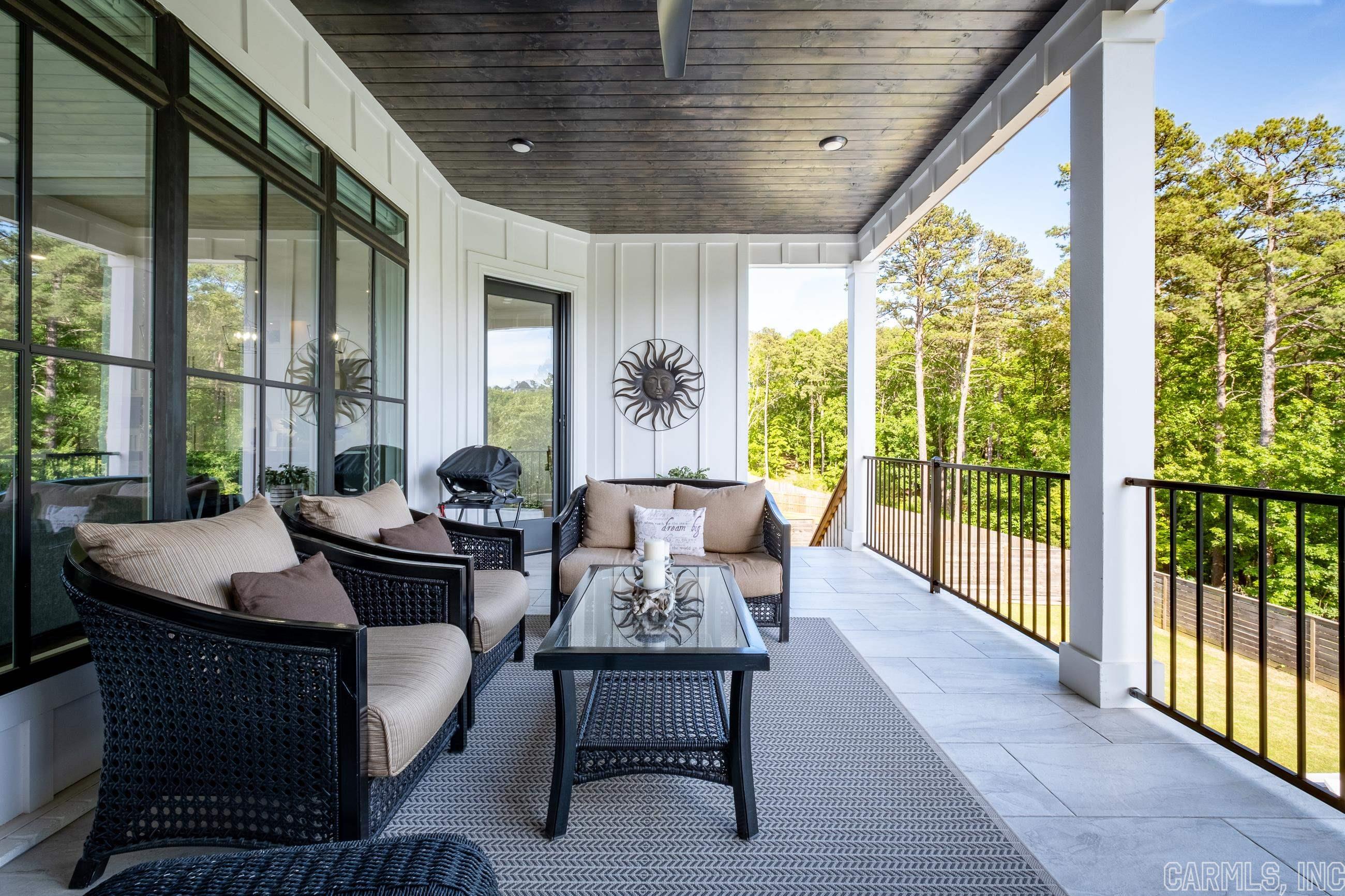 CHENAL VALLEY "FALSTONE COURT" - Residential