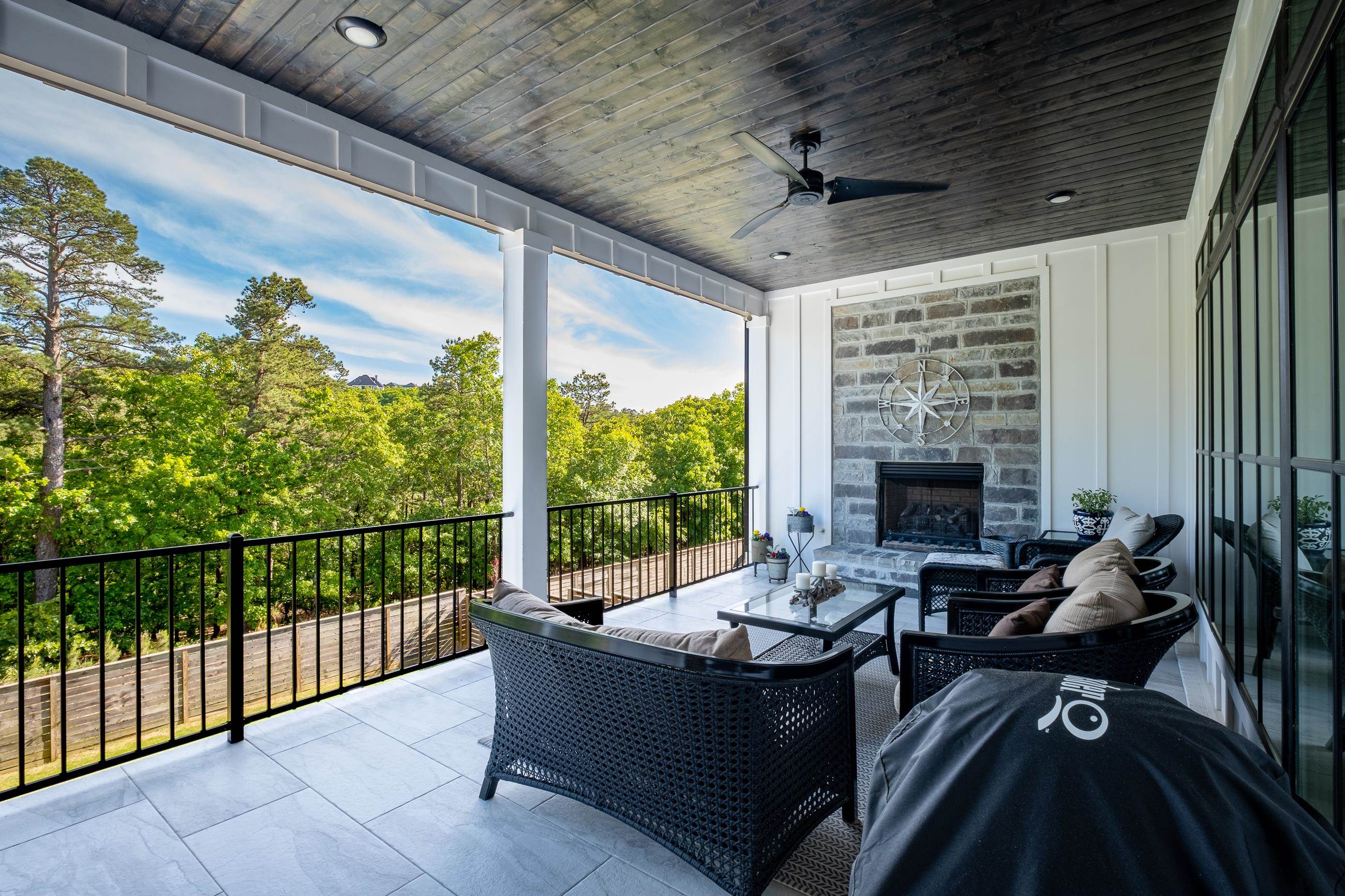 CHENAL VALLEY "FALSTONE COURT" - Residential