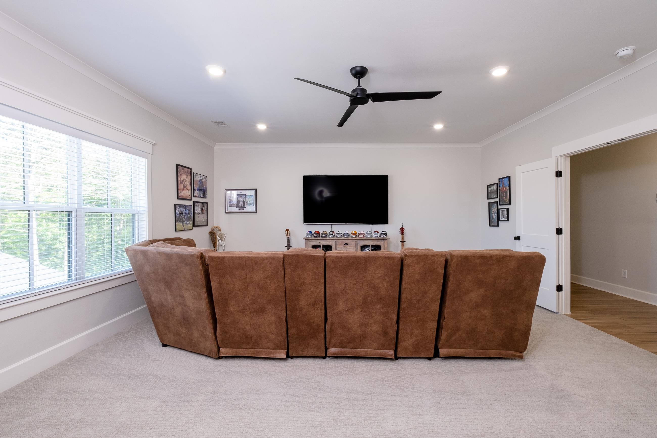 CHENAL VALLEY "FALSTONE COURT" - Residential