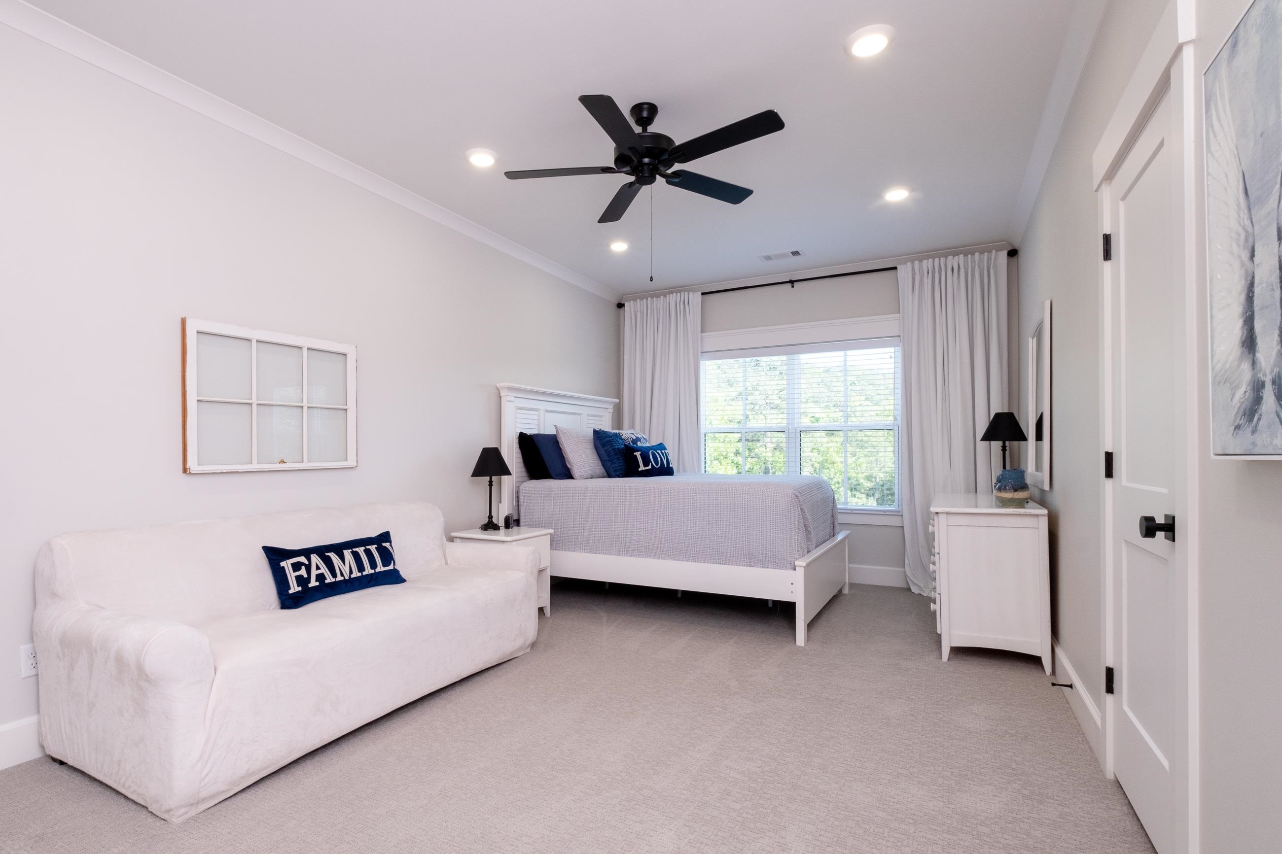 CHENAL VALLEY "FALSTONE COURT" - Residential