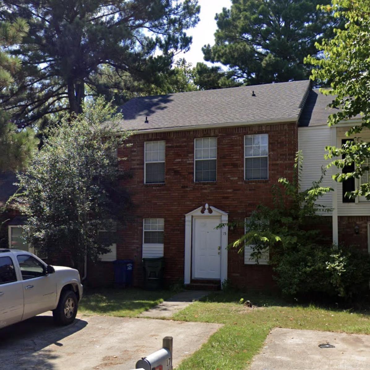 Brick 2 story, 3BR/2.5Ba townhouse in West Conway. • New roof in 2022 with a 30 year life with new flashing around chimney. • New A/C unit installed in 2023. • Brand new Garbage Disposal, Water Heater, and Dishwasher all installed in 2025 with warranty. • Washer/Dryer/Refrigerator to stay. • Fireplace is non functional at this time. In the Conway School District and Gatling Public Park across the street. In close proximity to shopping, dinning, and the interstate. Tenant Occupied (24 hour advance for showings). Agents see remarks.