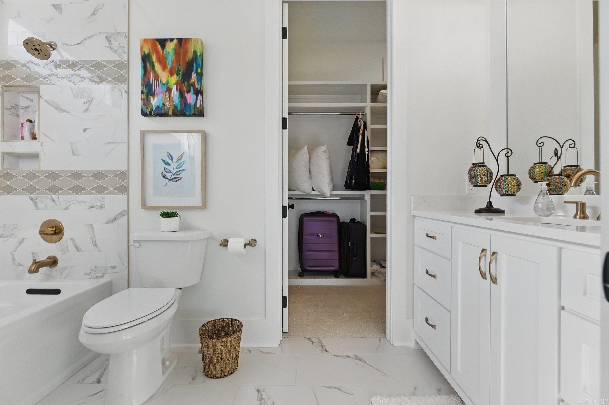 CHENAL VALLEY HALLEN COURT - Residential