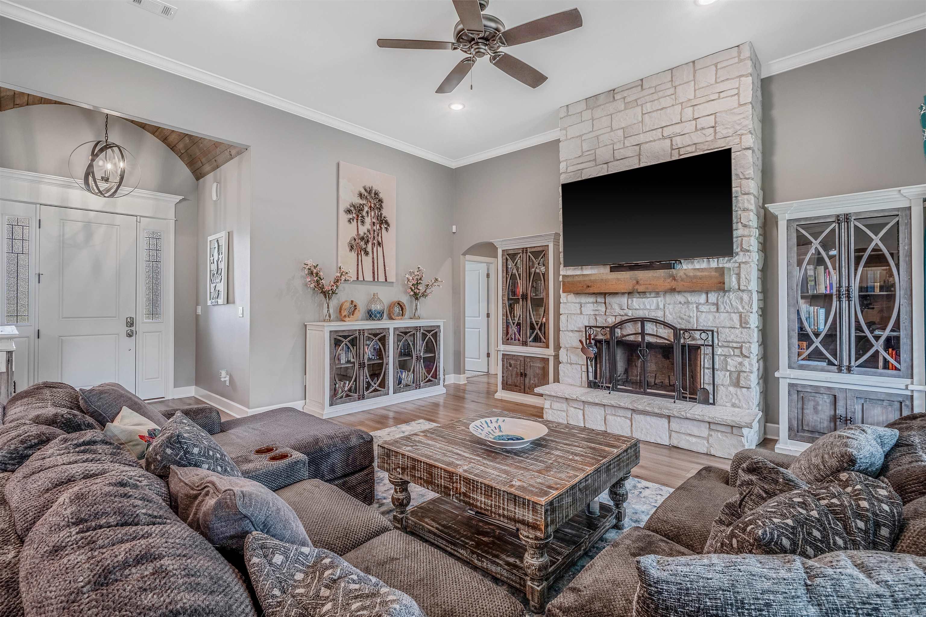 STONEHILL - Residential