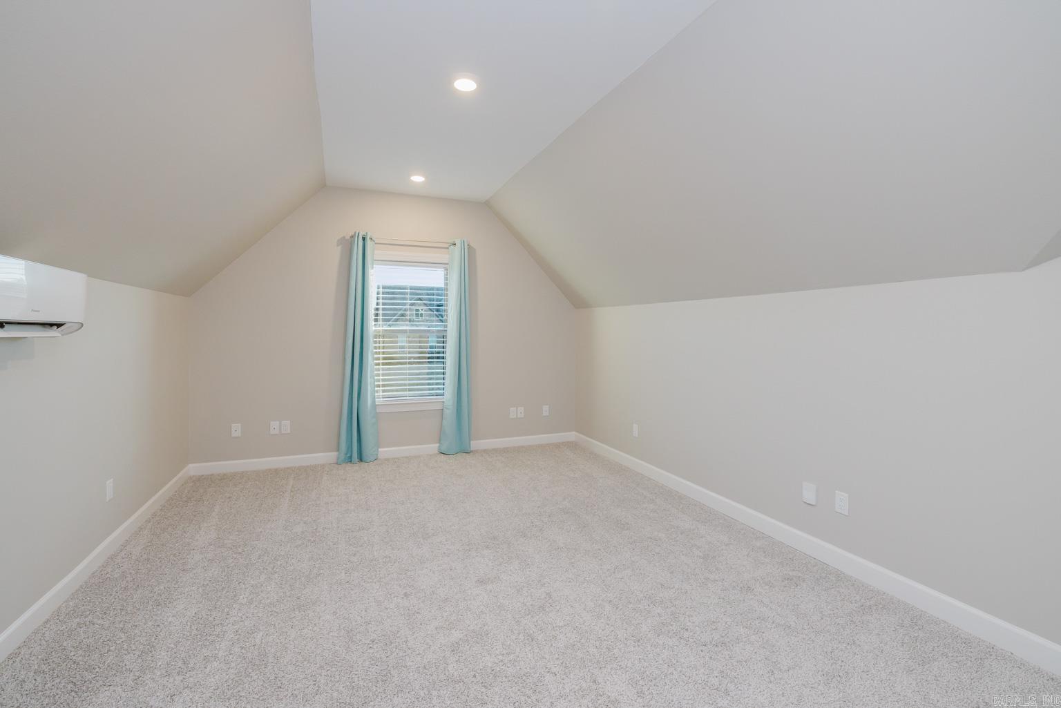 STONEHILL - Residential