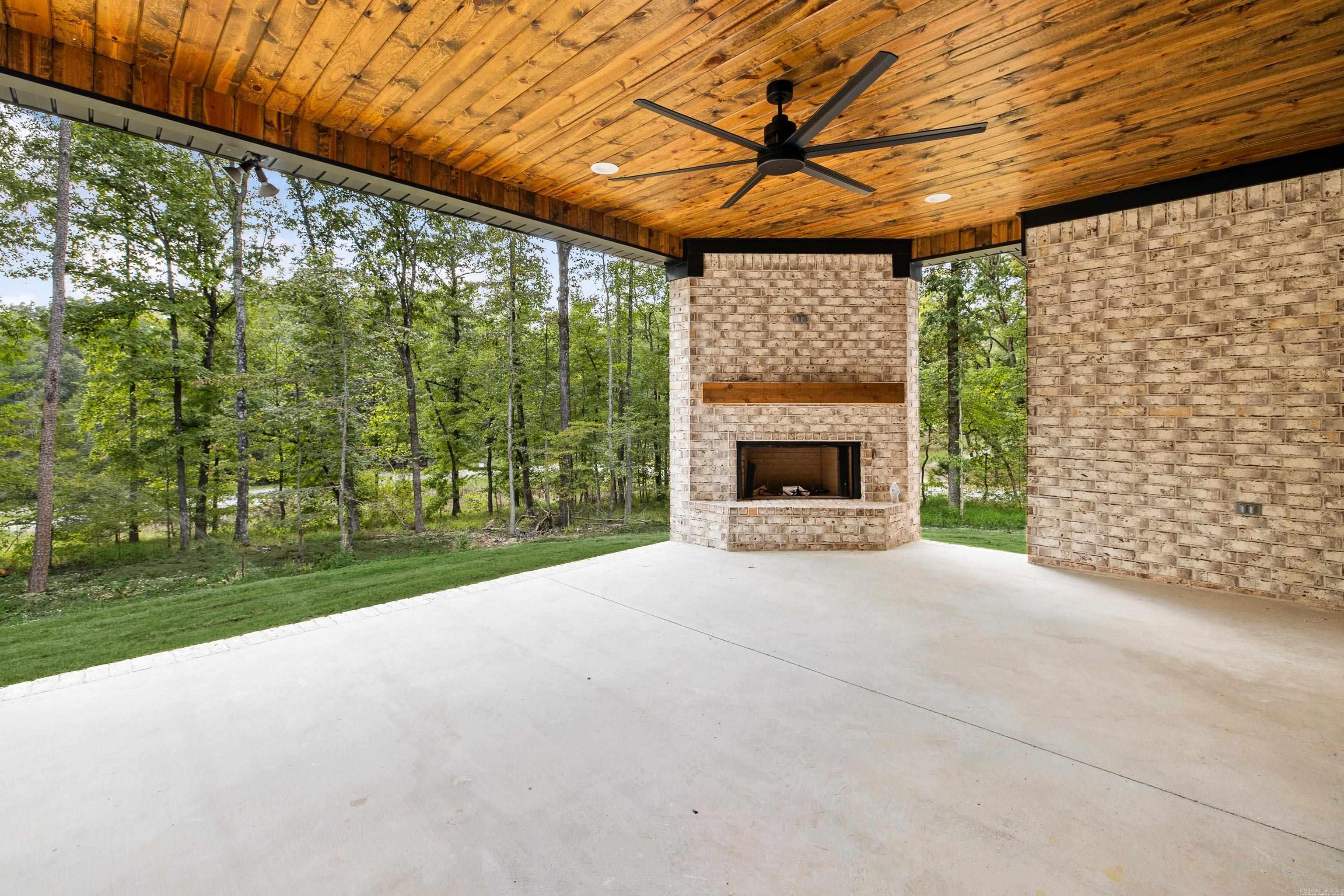 BIG ROCK ESTATES - Residential