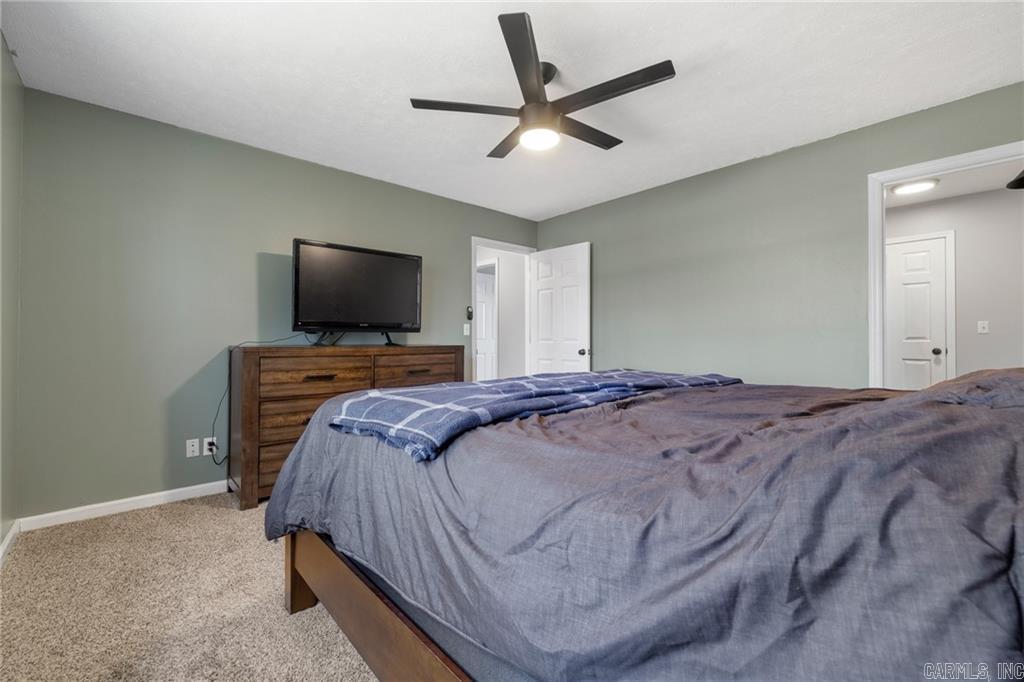 COUNTRY HILLS ESTATE - Residential