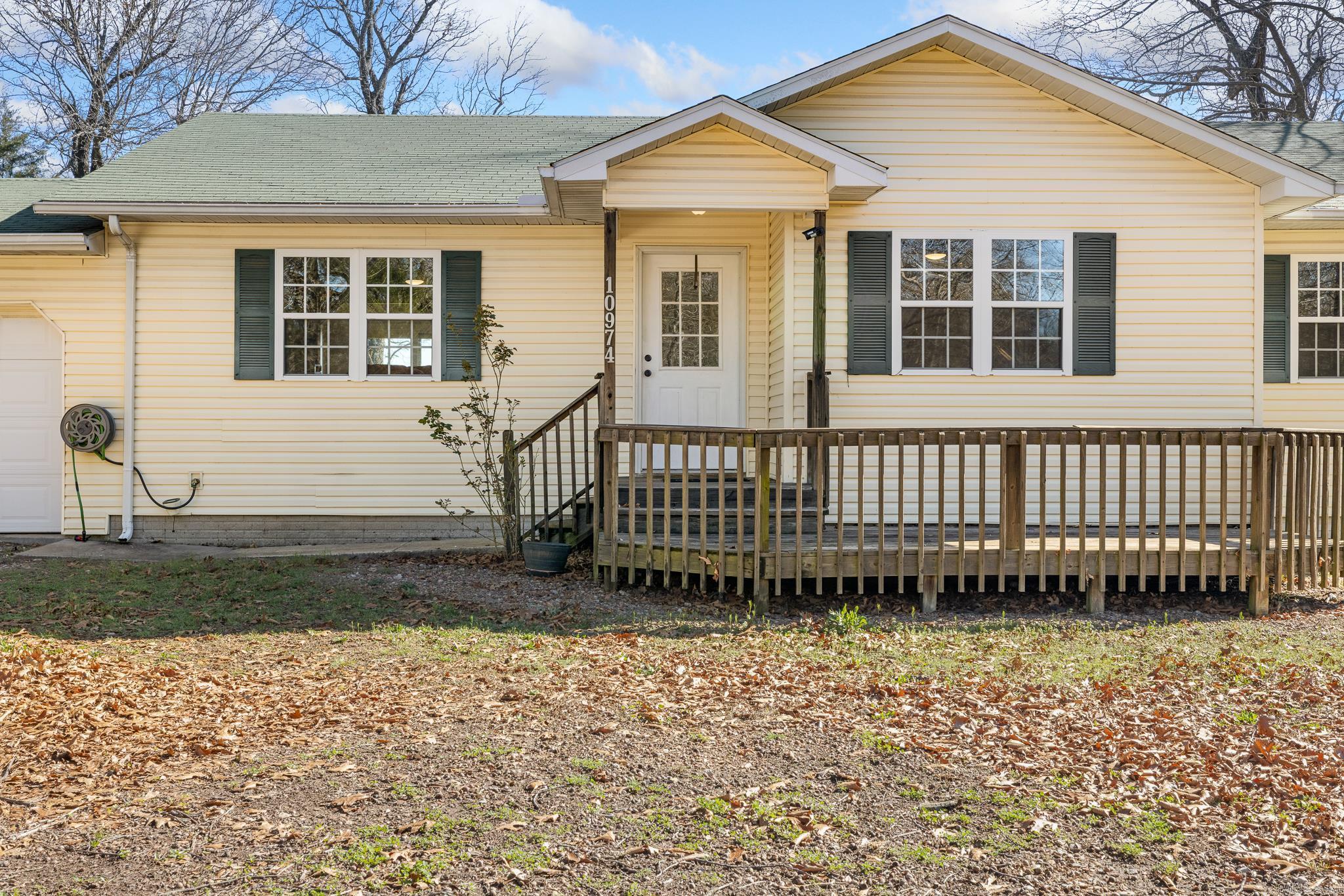 COUNTRY HILLS ESTATE - Residential