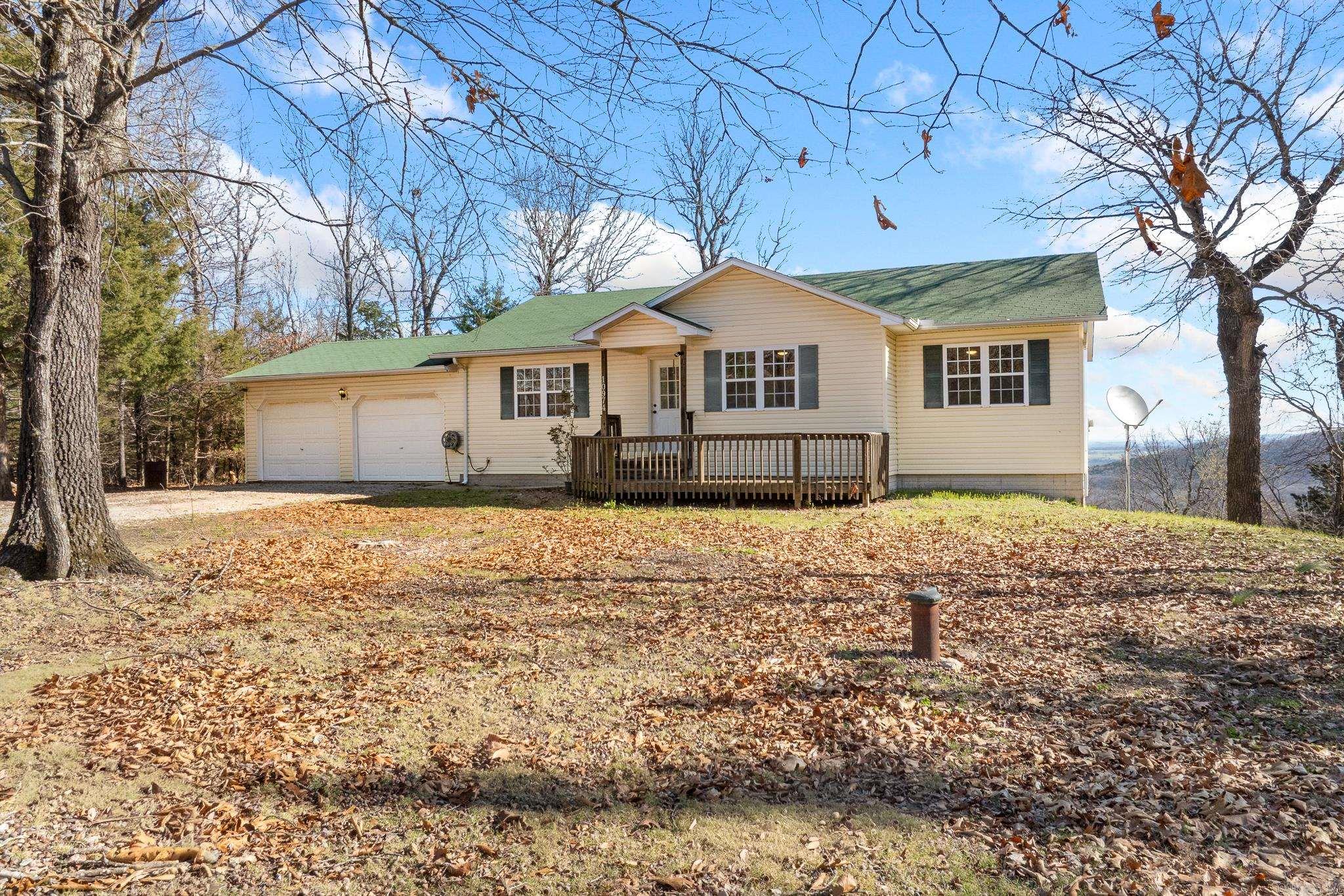 COUNTRY HILLS ESTATE - Residential