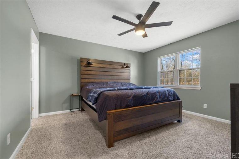 COUNTRY HILLS ESTATE - Residential