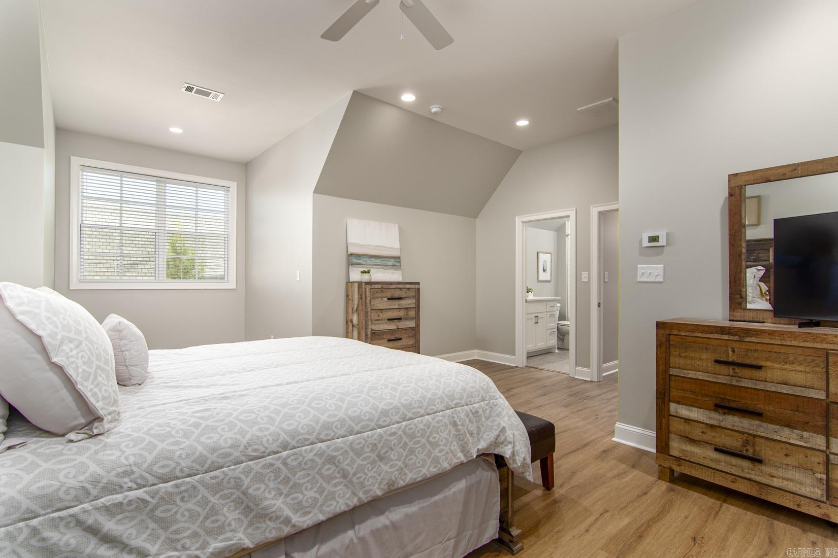 EDGEWOOD PARK - Residential