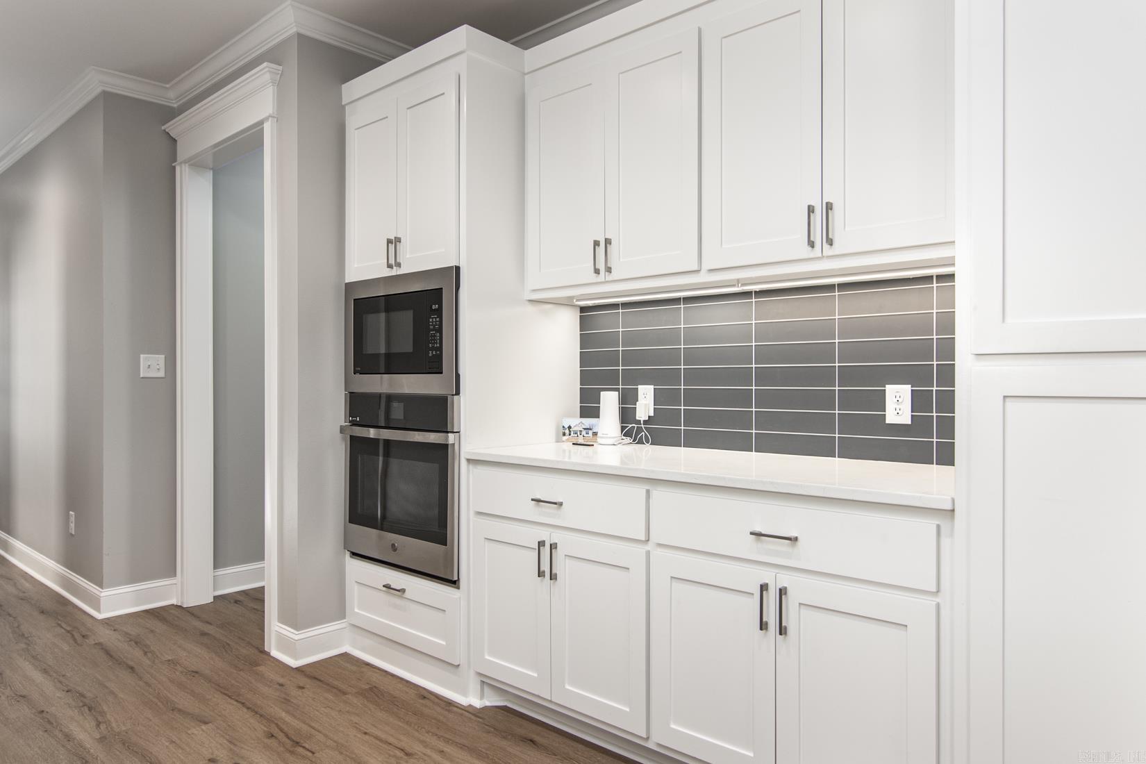 EDGEWOOD PARK - Residential