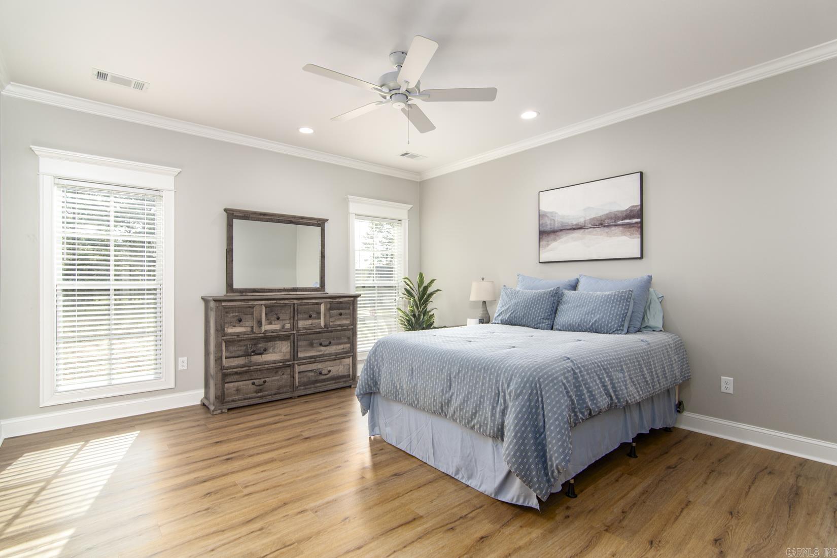 EDGEWOOD PARK - Residential